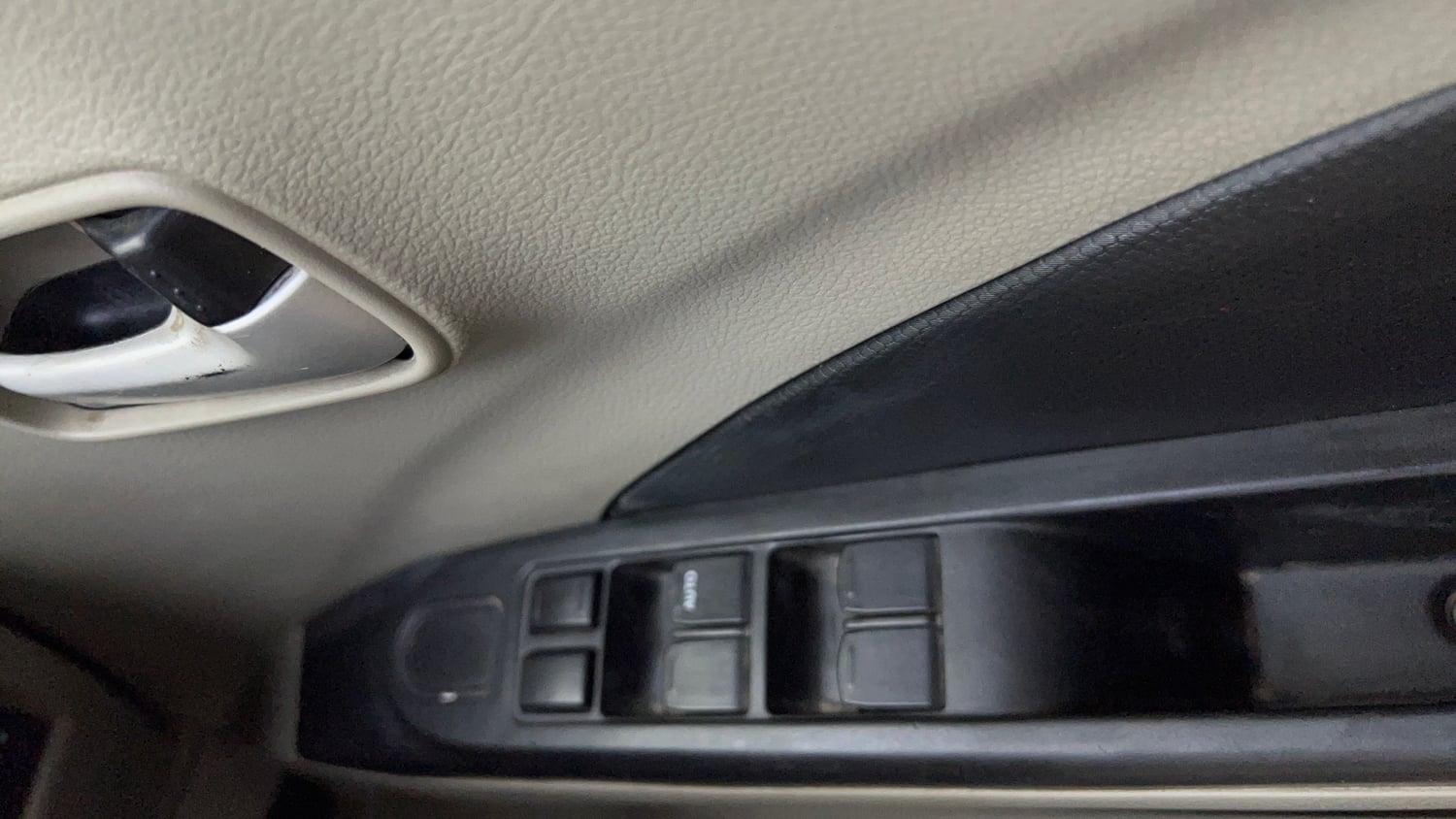 Used 2014 Maruti Suzuki Celerio VXi Petrol Manual top_features Power windows