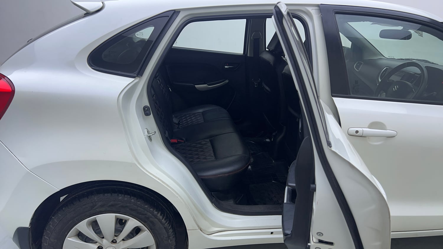 Used 2016 Maruti Suzuki Baleno Delta 1.2 Petrol Manual interior RIGHT SIDE REAR DOOR CABIN VIEW