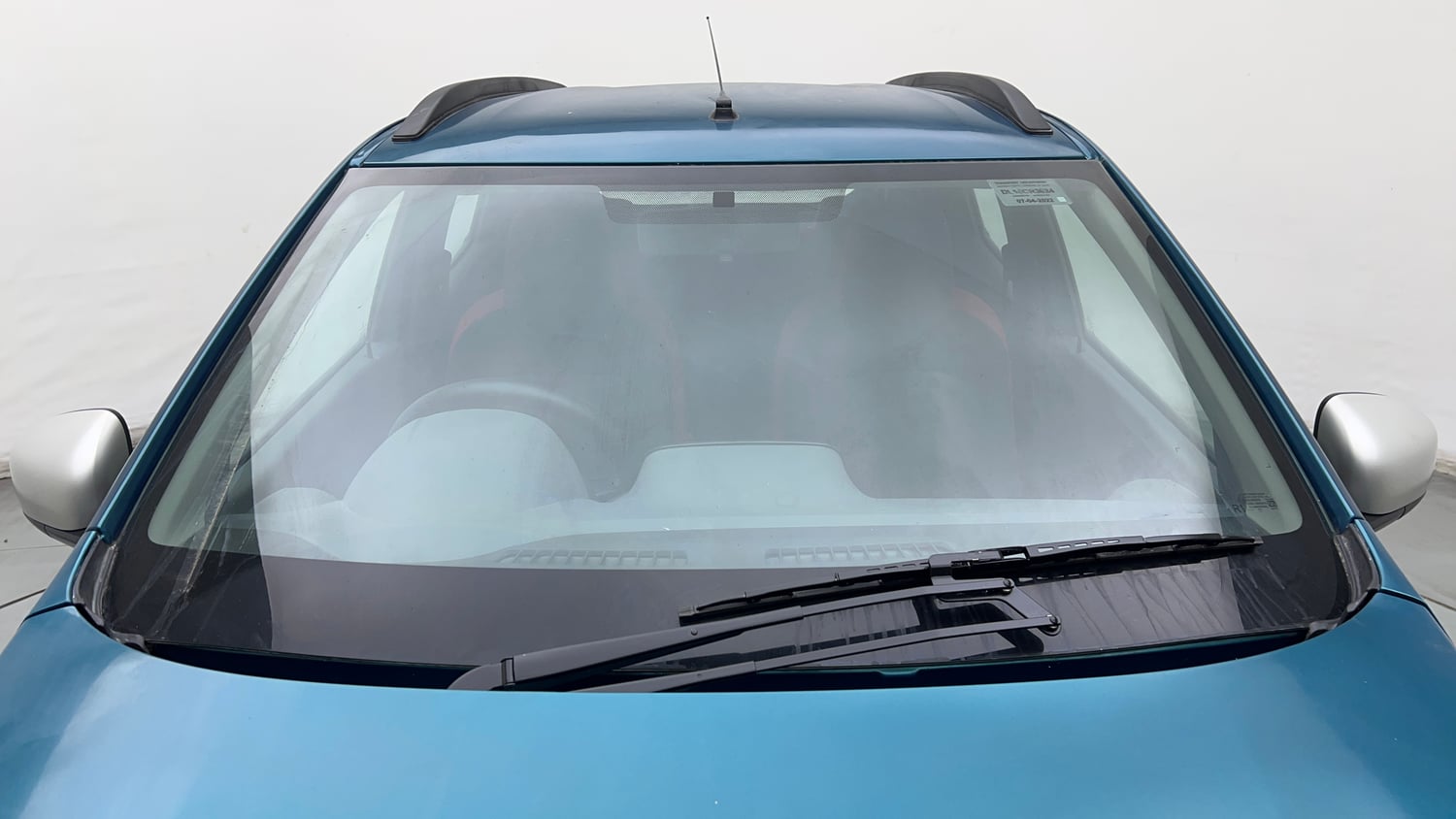 Used 2022 Renault Kwid RXT 1.0 AMT (O) Petrol Automatic exterior FRONT WINDSHIELD VIEW
