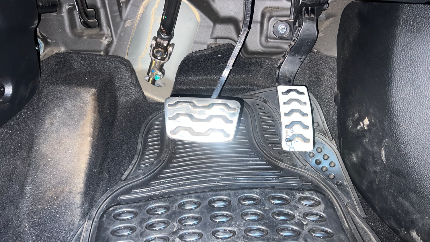 Used 2020 Kia Sonet GTX Plus 1.5 AT Diesel Automatic interior PEDALS VIEW