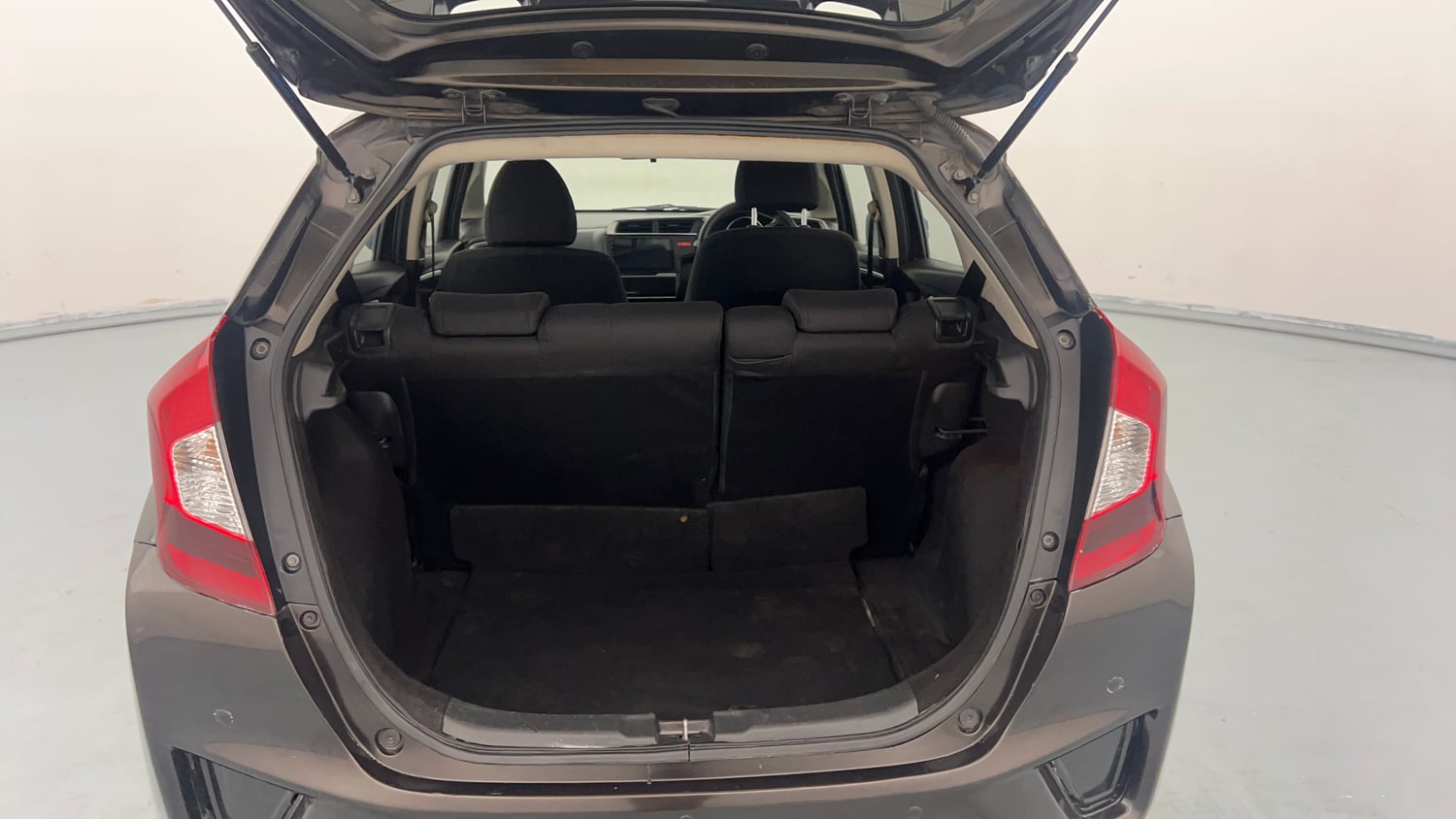 Used 2016 Honda Jazz VX Petrol Petrol Manual interior DICKY INSIDE VIEW