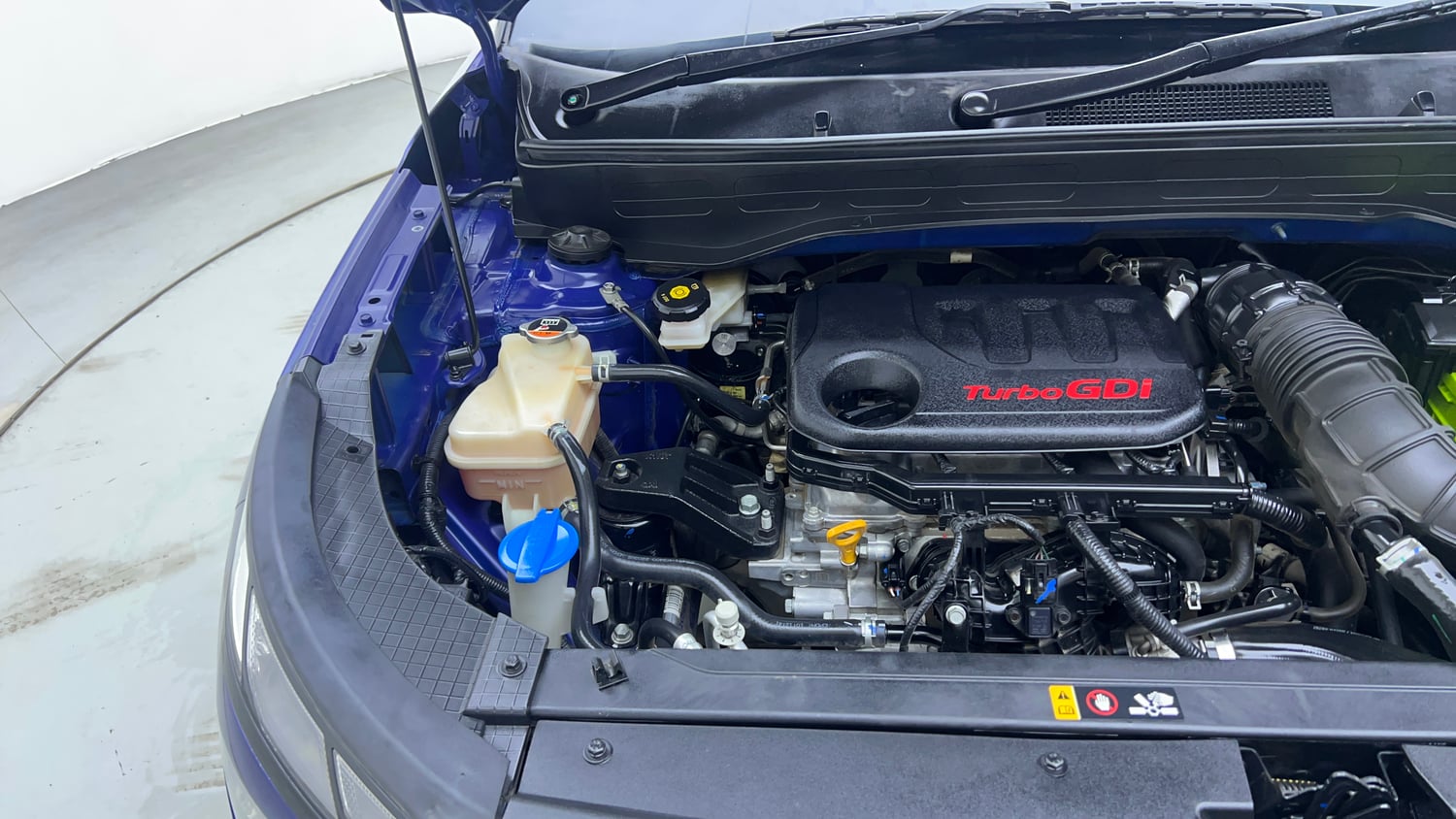 Used 2022 Hyundai Venue N-Line N6 DCT Dual Tone Petrol Automatic engine ENGINE RIGHT SIDE VIEW