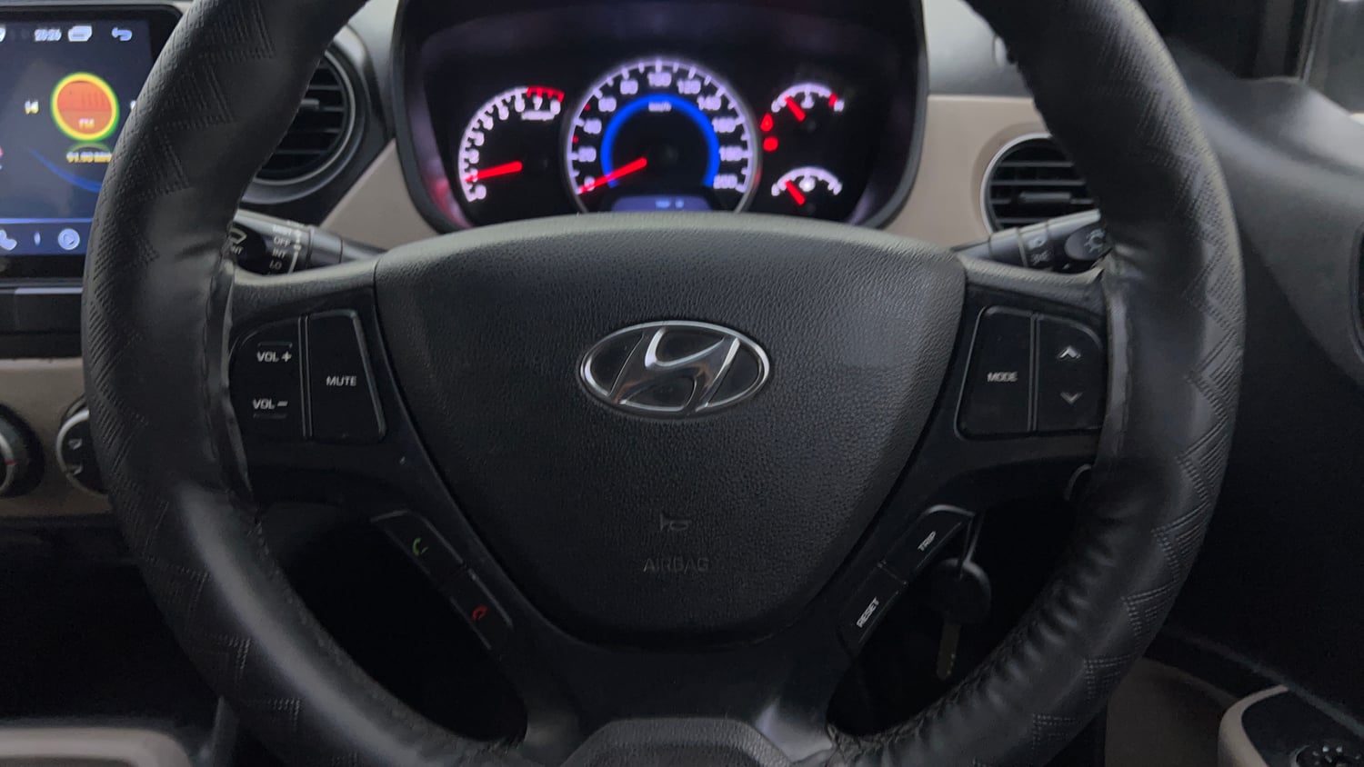 Used 2018 Hyundai Grand i10 Magna 1.2 Kappa VTVT Petrol Manual top_features Airbags