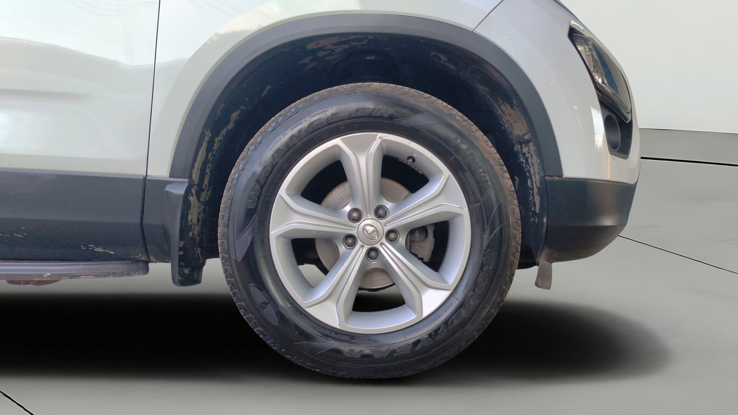 Used 2019 Tata Harrier XZ Diesel Manual tyres RIGHT FRONT TYRE RIM VIEW