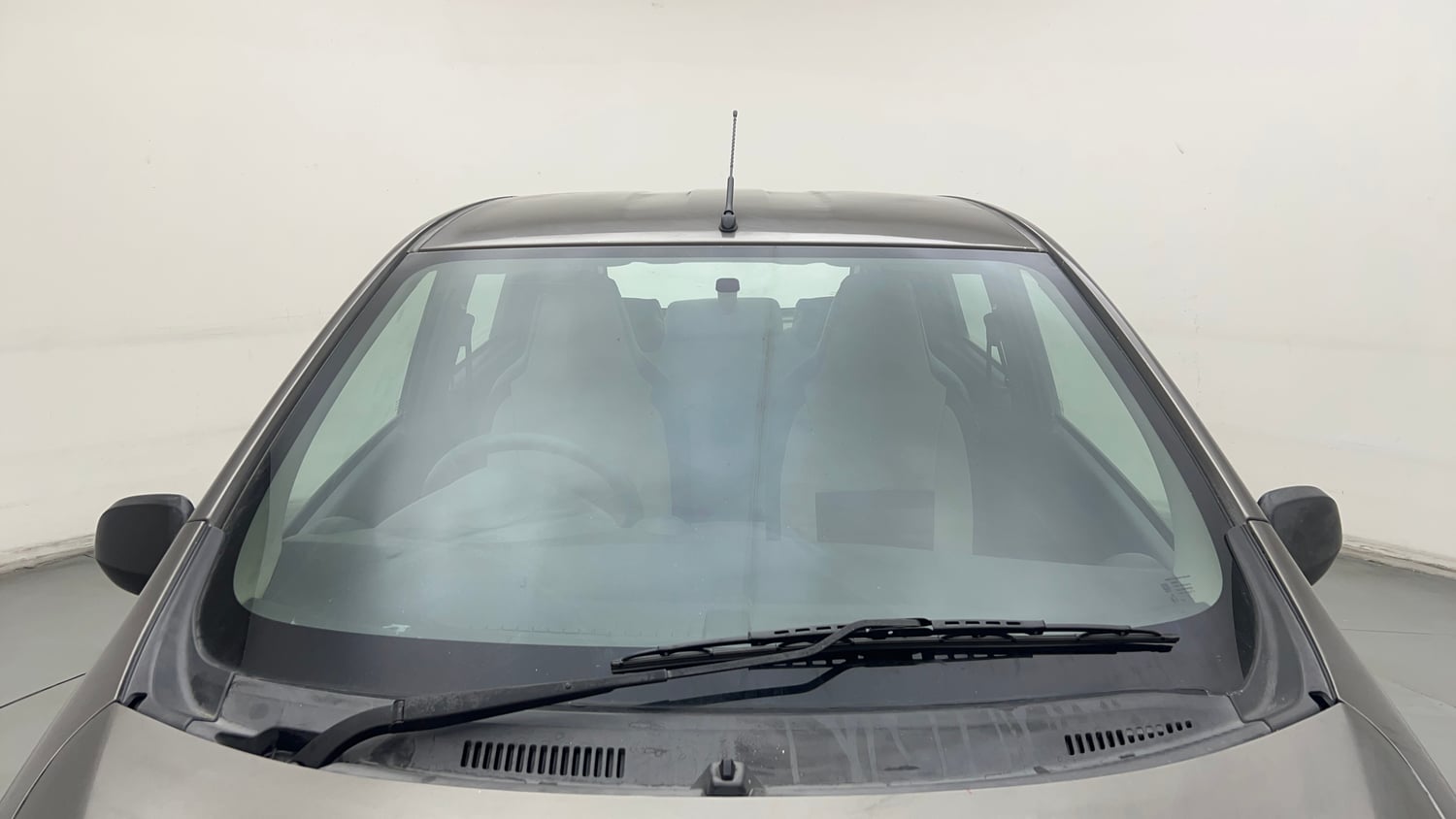 Used 2018 Datsun Redi-GO T (O) Petrol Manual exterior FRONT WINDSHIELD VIEW