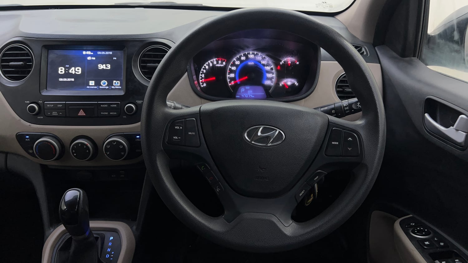 Used 2017 Hyundai Grand i10 Sportz (O) AT 1.2 Kappa VTVT Petrol Automatic interior STEERING VIEW