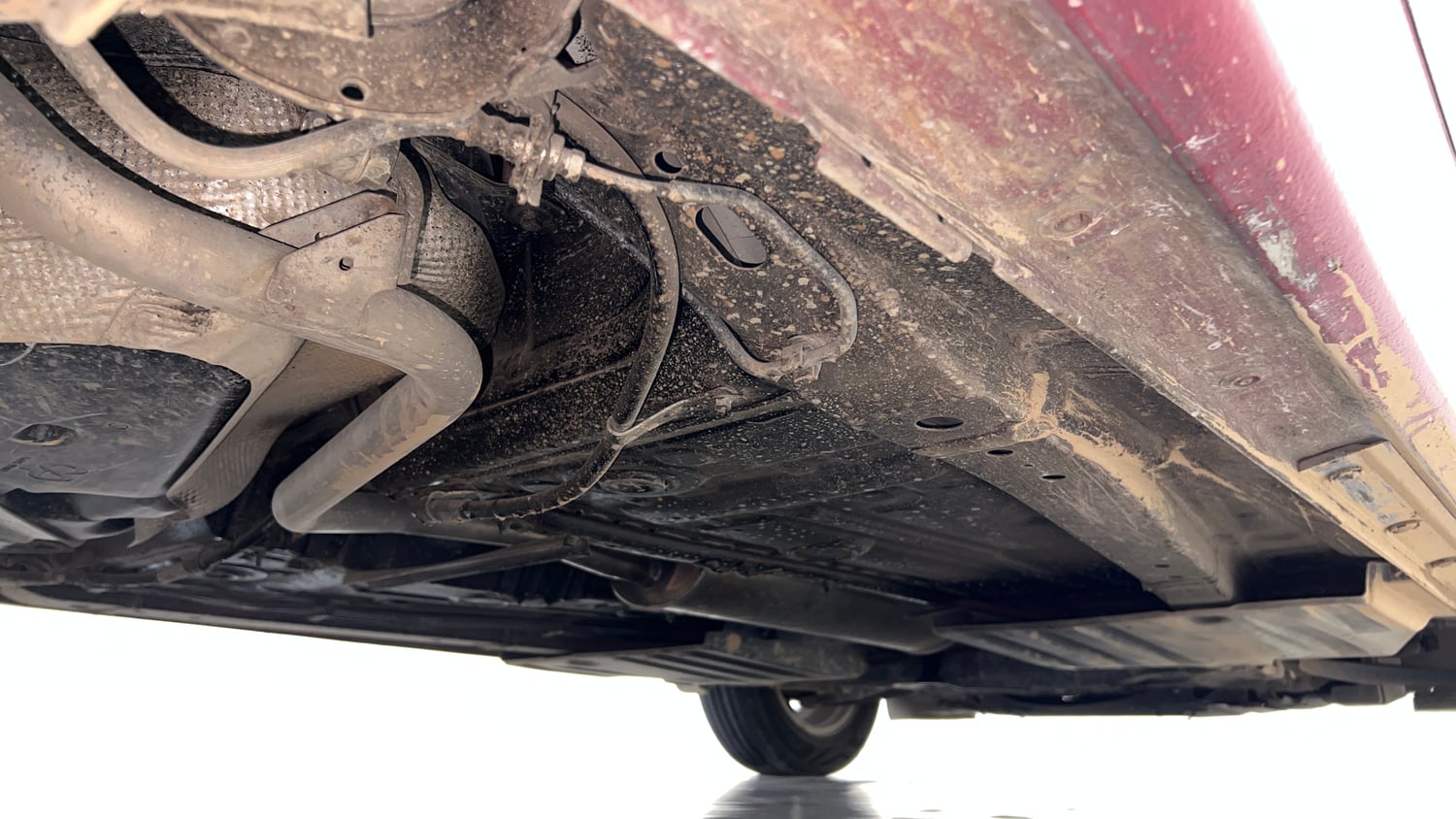 Used 2022 Maruti Suzuki Dzire ZXi AGS Petrol Automatic extra REAR RIGHT UNDERBODY VIEW