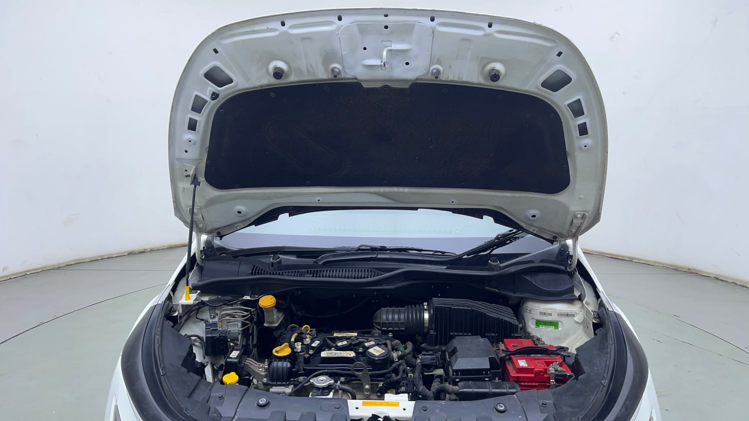 Used 2022 Tata Altroz XZ Petrol Petrol Manual engine ENGINE & BONNET OPEN FRONT VIEW