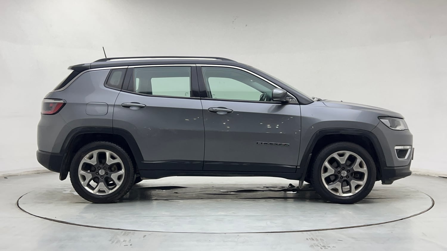 Used 2019 Jeep Compass Limited Plus Petrol AT Petrol Automatic exterior RIGHT SIDE VIEW
