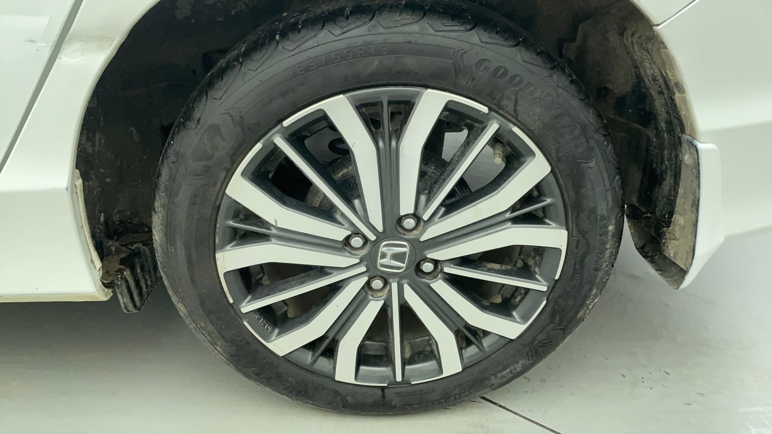 Used 2019 Honda City ZX Petrol Petrol Manual tyres LEFT REAR TYRE RIM VIEW