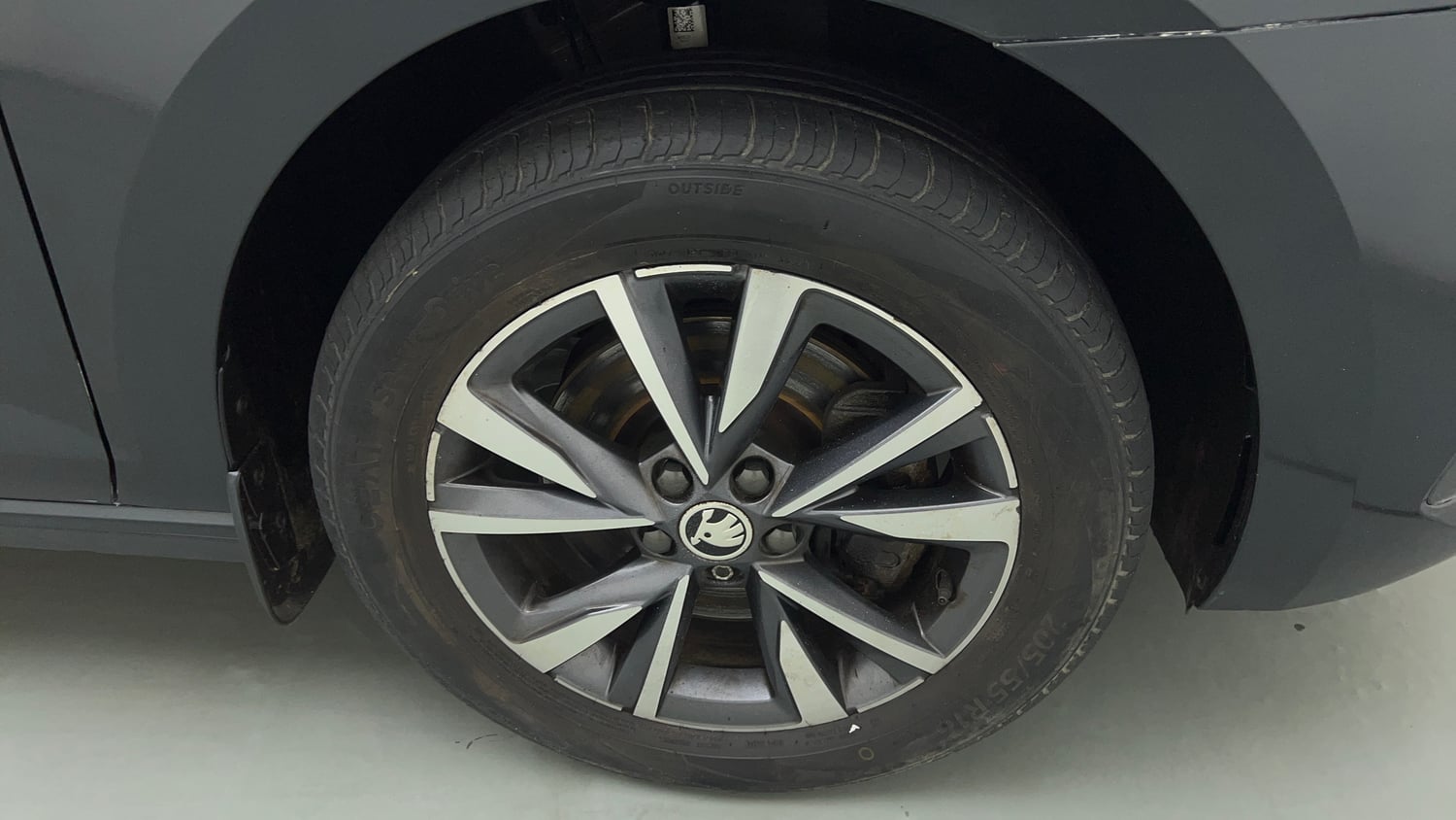Used 2022 Skoda Slavia Style 1.5L TSI DSG Petrol Automatic tyres RIGHT FRONT TYRE RIM VIEW