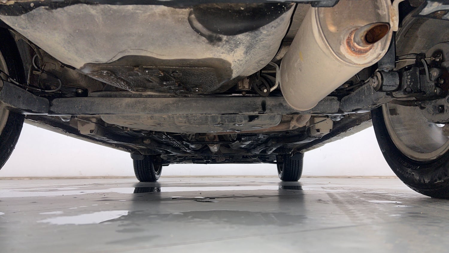 Used 2019 Tata Tiago Revotron XZ Plus Petrol Manual extra REAR UNDERBODY VIEW (TAKEN FROM REAR)