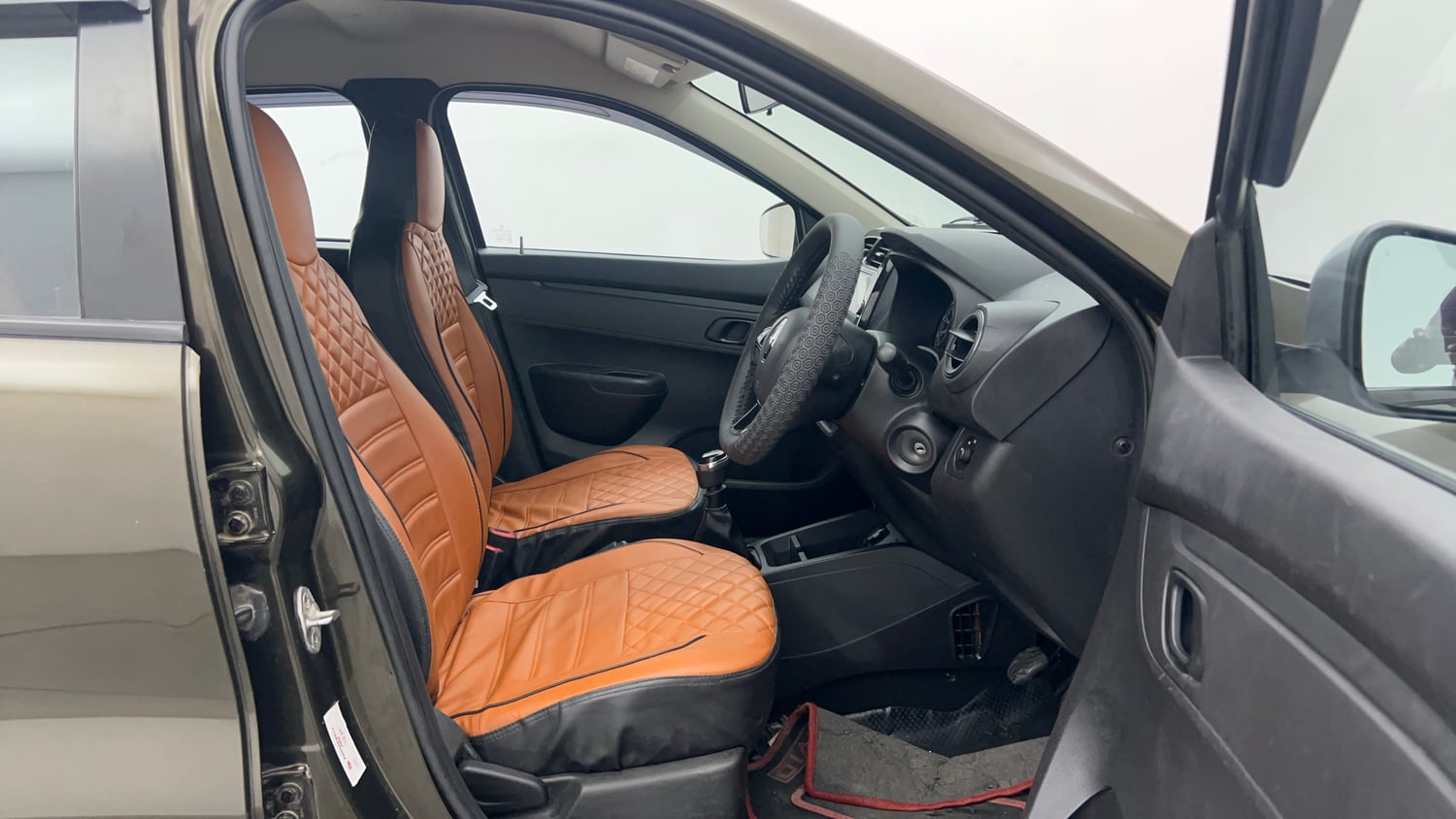 Used 2024 Renault Kwid RXT 1.0L Petrol Manual interior RIGHT SIDE FRONT DOOR CABIN VIEW