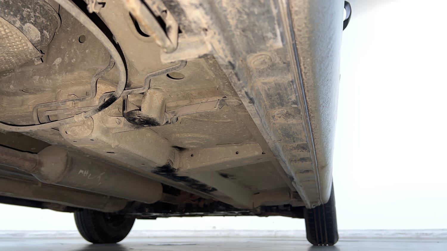 Used 2013 Maruti Suzuki Swift LXi Petrol Manual extra REAR RIGHT UNDERBODY VIEW