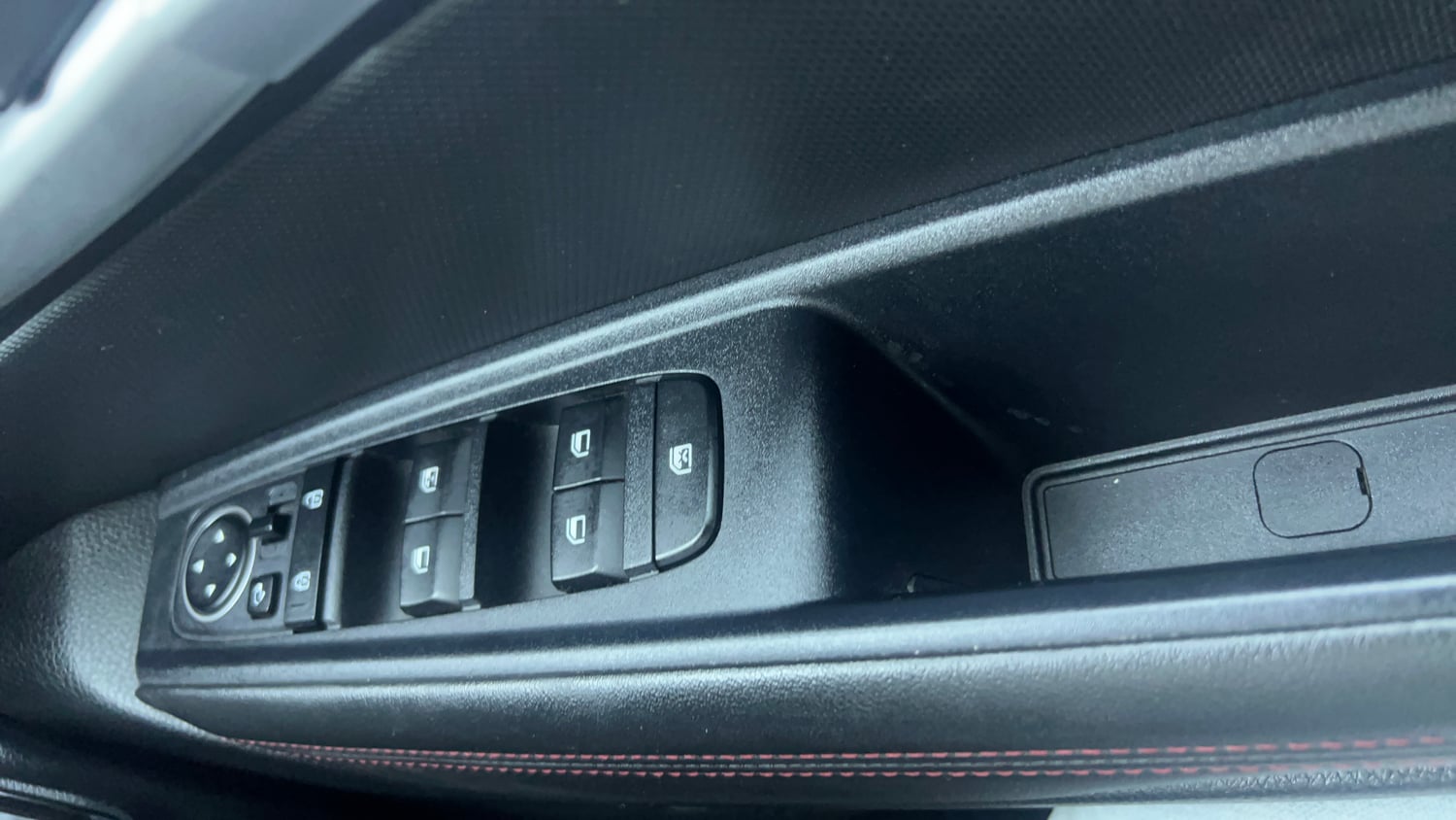 Used 2020 Kia Sonet GTX Plus 1.5 AT Diesel Automatic top_features Ventilated seats