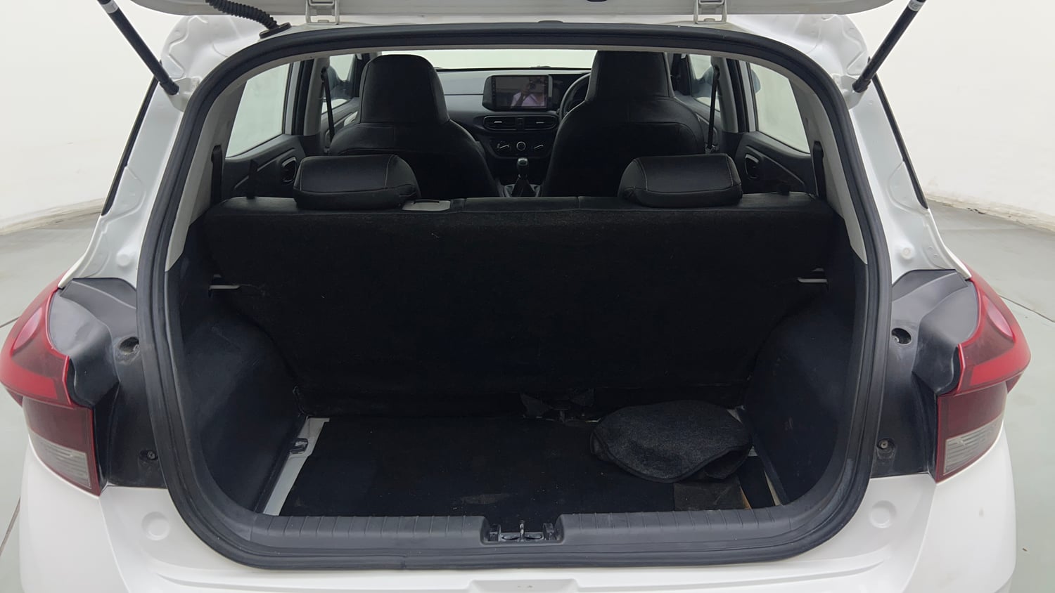 Used 2024 Hyundai Grand i10 Nios Era 1.2 Kappa Petrol Manual interior DICKY INSIDE VIEW
