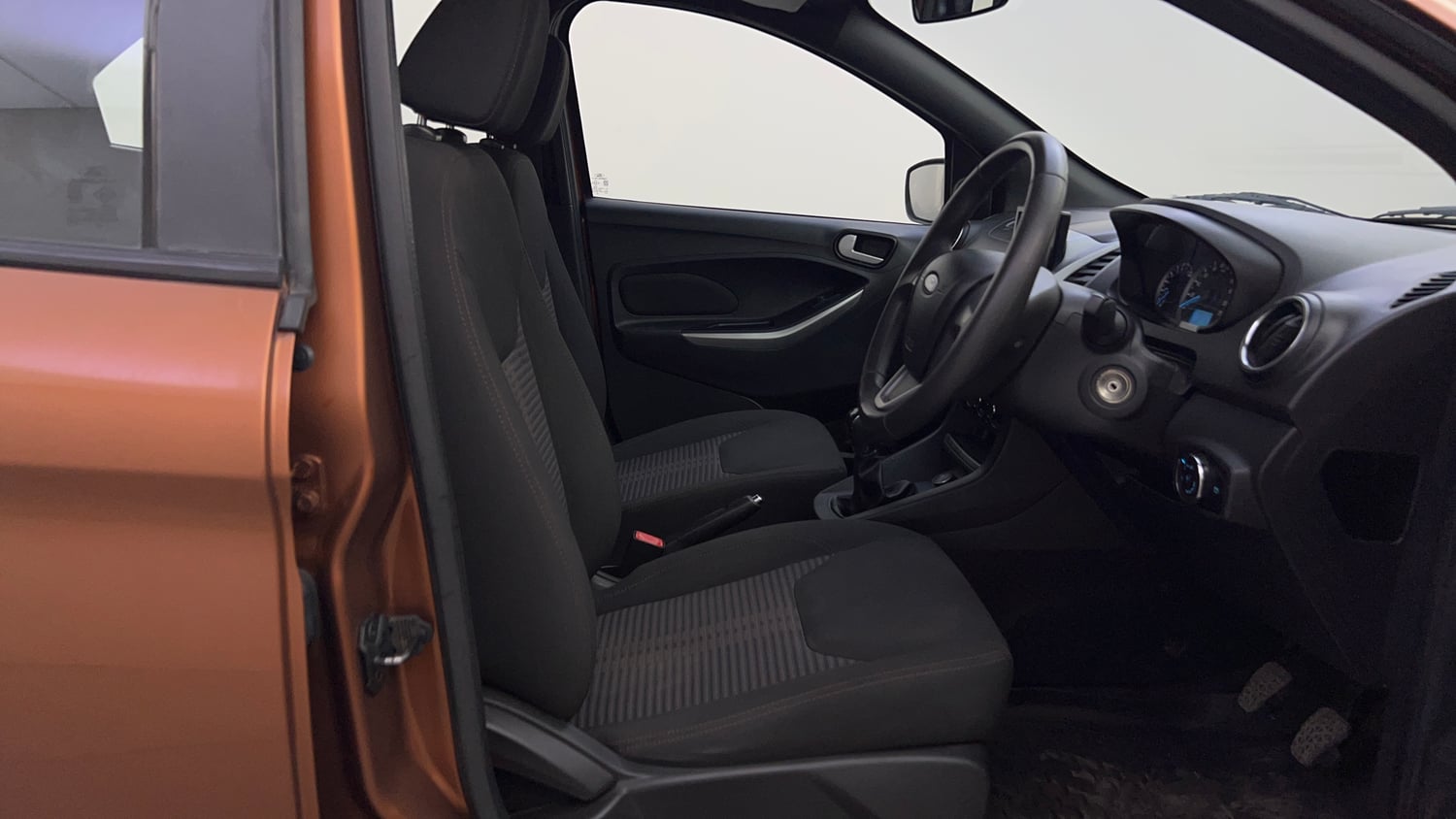 Used 2018 Ford Freestyle Trend 1.2 Ti-VCT Petrol Manual interior RIGHT SIDE FRONT DOOR CABIN VIEW