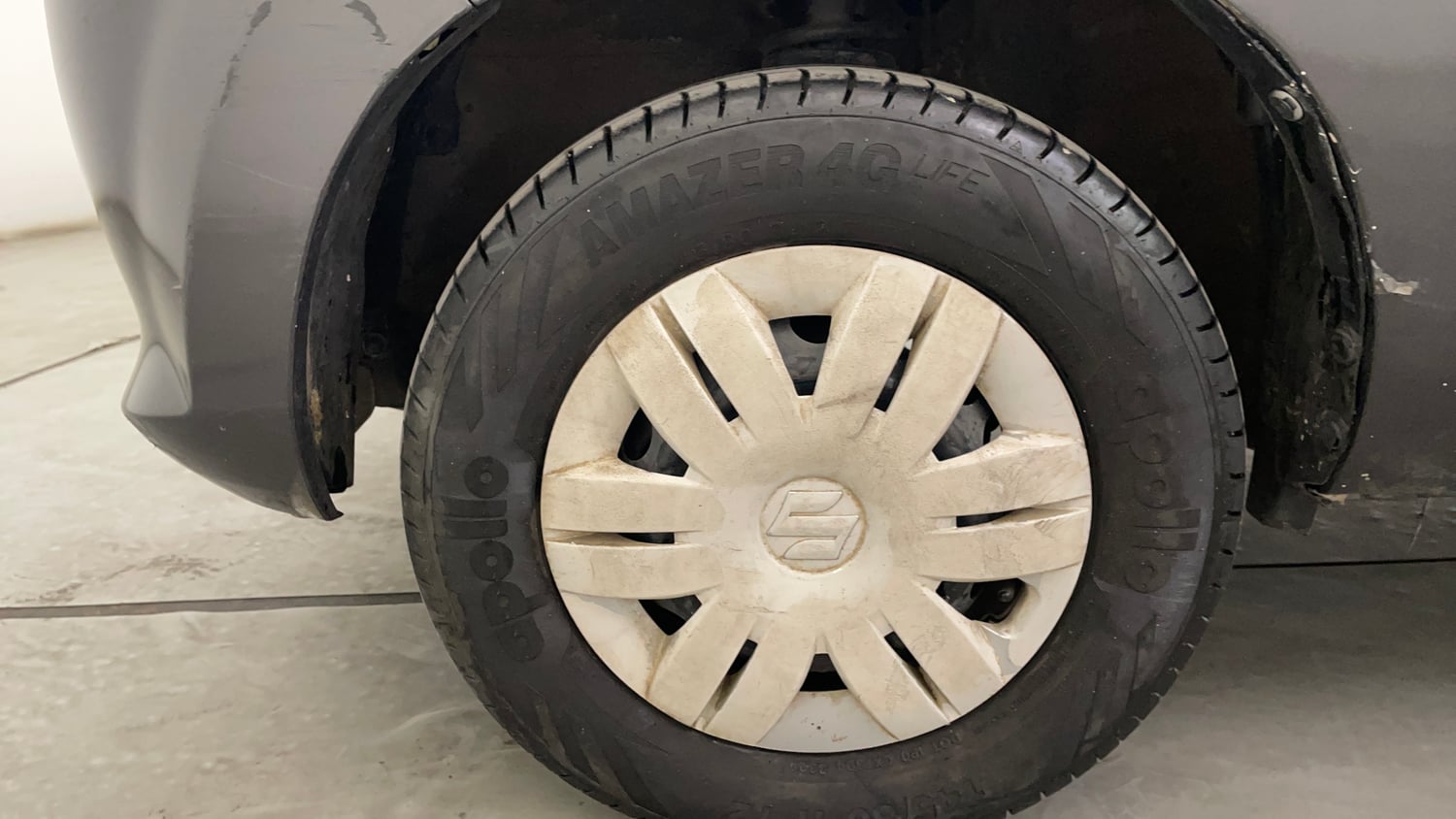 Used 2016 Maruti Suzuki Alto 800 Lxi Petrol Manual tyres LEFT FRONT TYRE RIM VIEW