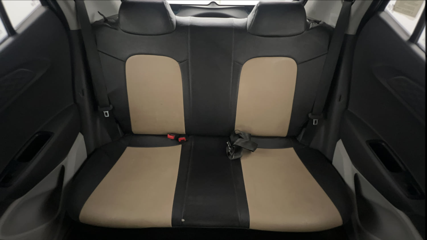 Used 2021 Hyundai Grand i10 Nios Sportz 1.2 Kappa VTVT CNG Cng Manual interior REAR SEAT CONDITION VIEW