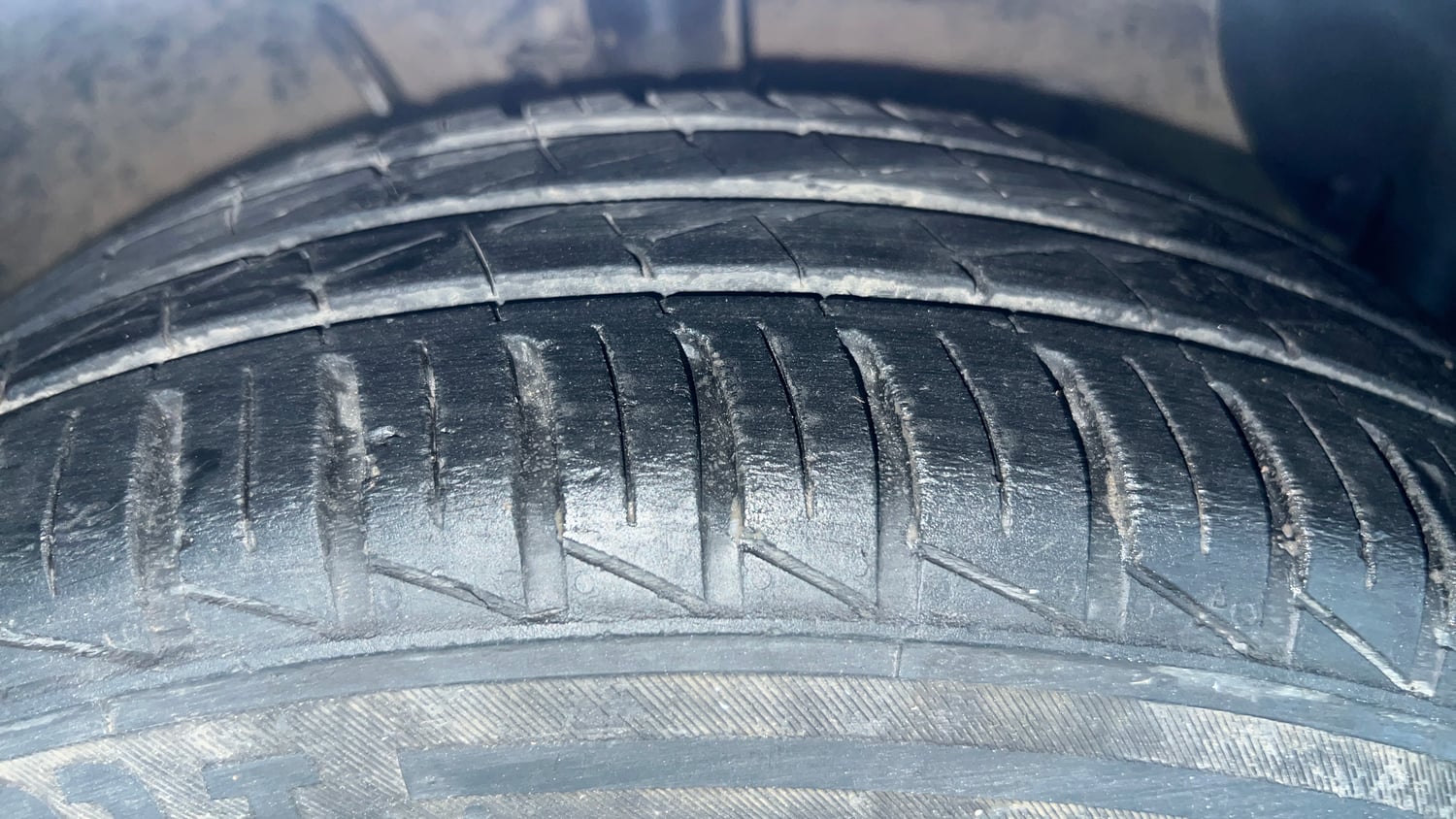 Used 2024 Hyundai Grand i10 Nios Era 1.2 Kappa Petrol Manual tyres RIGHT FRONT TYRE TREAD VIEW