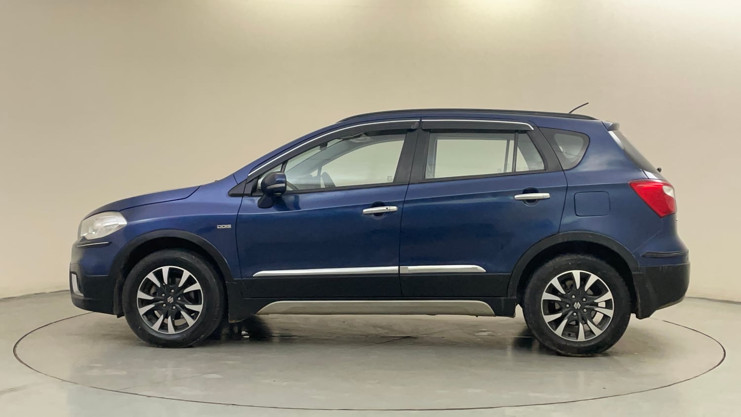 Used 2018 Maruti Suzuki S-Cross Zeta 1.3 Diesel Manual exterior LEFT SIDE VIEW