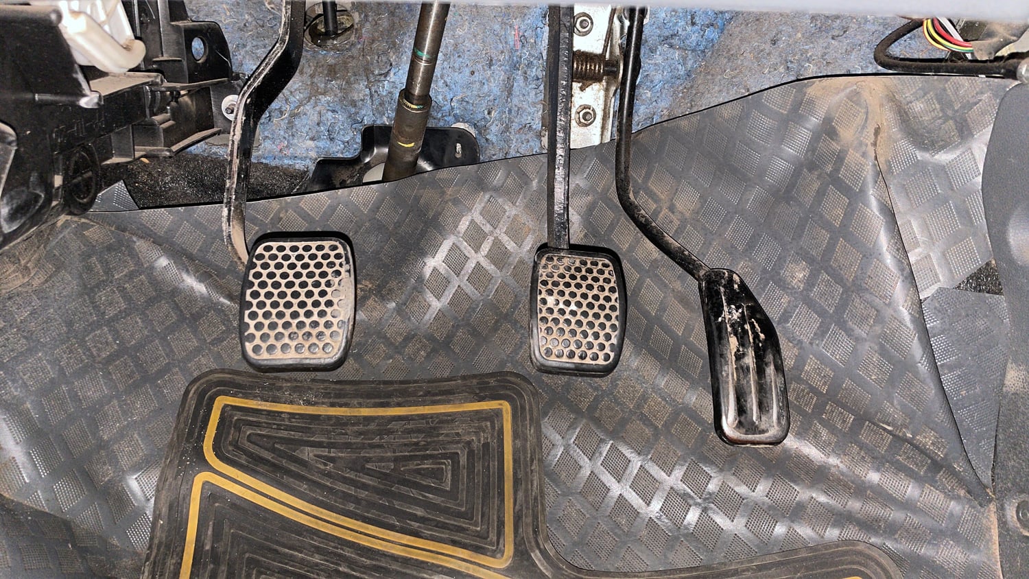 Used 2016 Maruti Suzuki Alto 800 Lxi Petrol Manual interior PEDALS VIEW