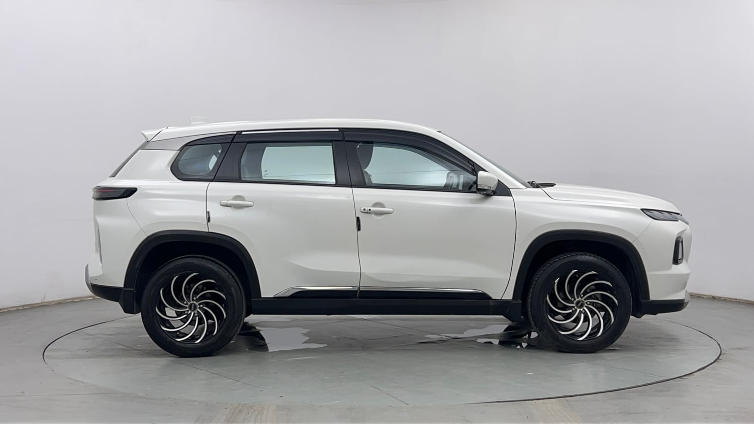 Used 2024 Maruti Suzuki Grand Vitara Delta CNG Cng Manual exterior RIGHT SIDE VIEW