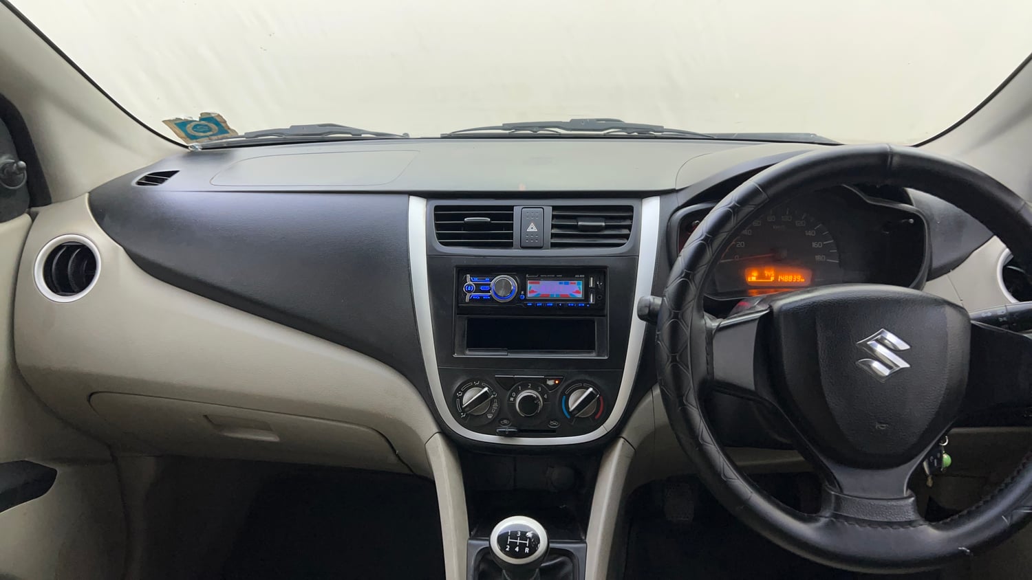 Used 2014 Maruti Suzuki Celerio VXi Petrol Manual interior MUSIC SYSTEM & AC CONTROL VIEW