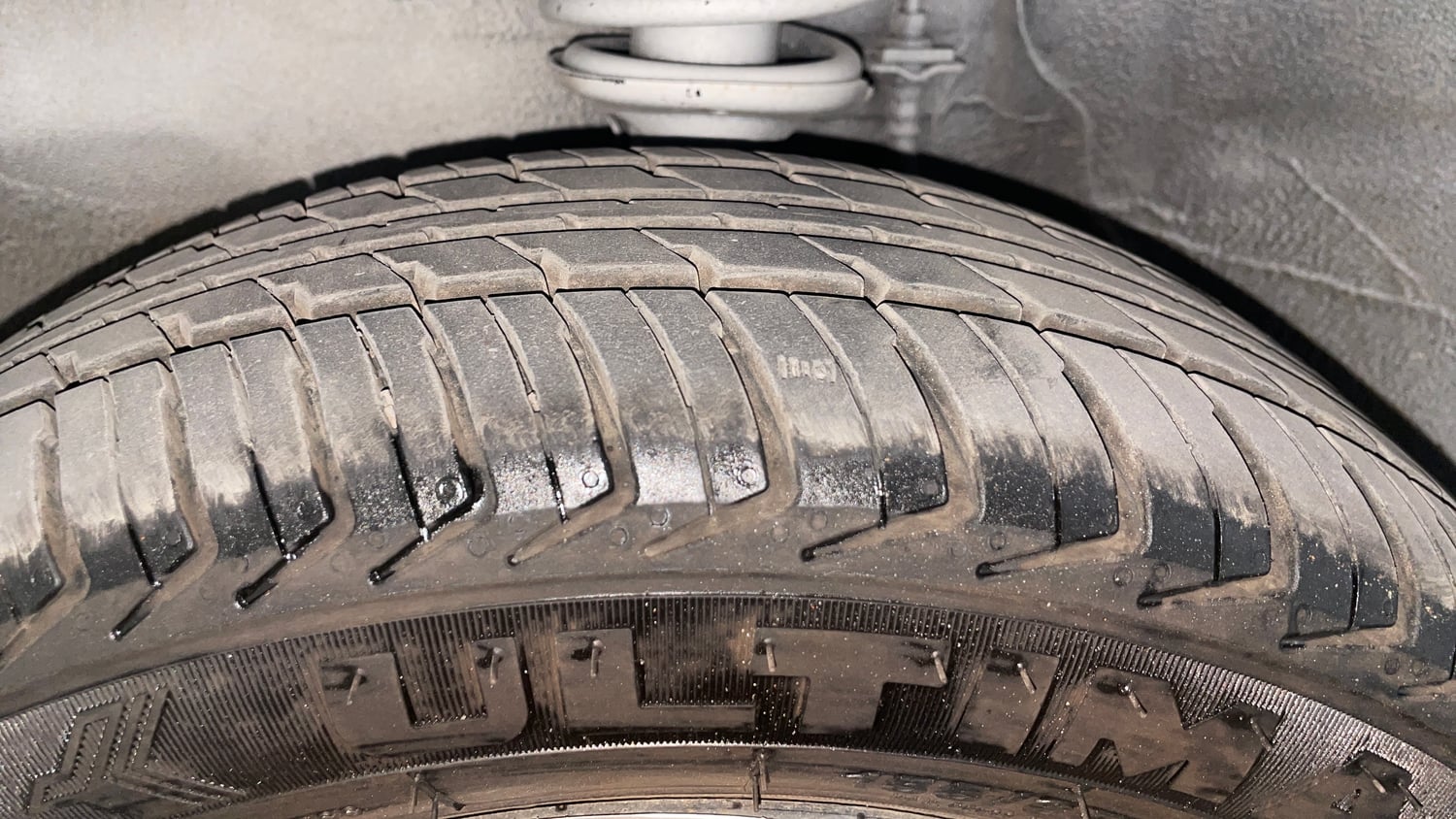 Used 2016 Maruti Suzuki Alto K10 VXi AMT Petrol Automatic tyres LEFT FRONT TYRE TREAD VIEW