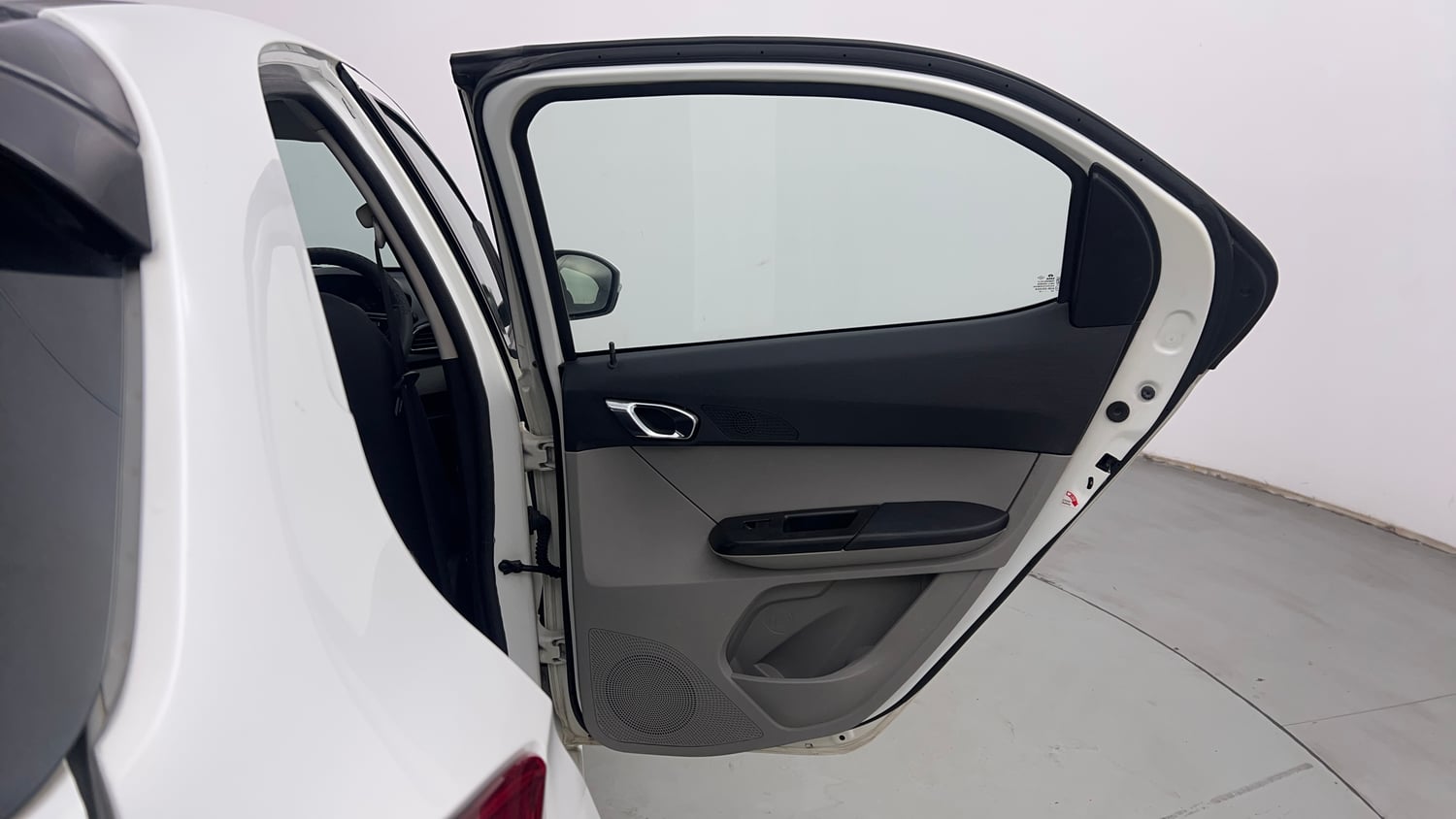 Used 2019 Tata Tiago Revotron XZ Plus Petrol Manual interior RIGHT REAR DOOR OPEN VIEW