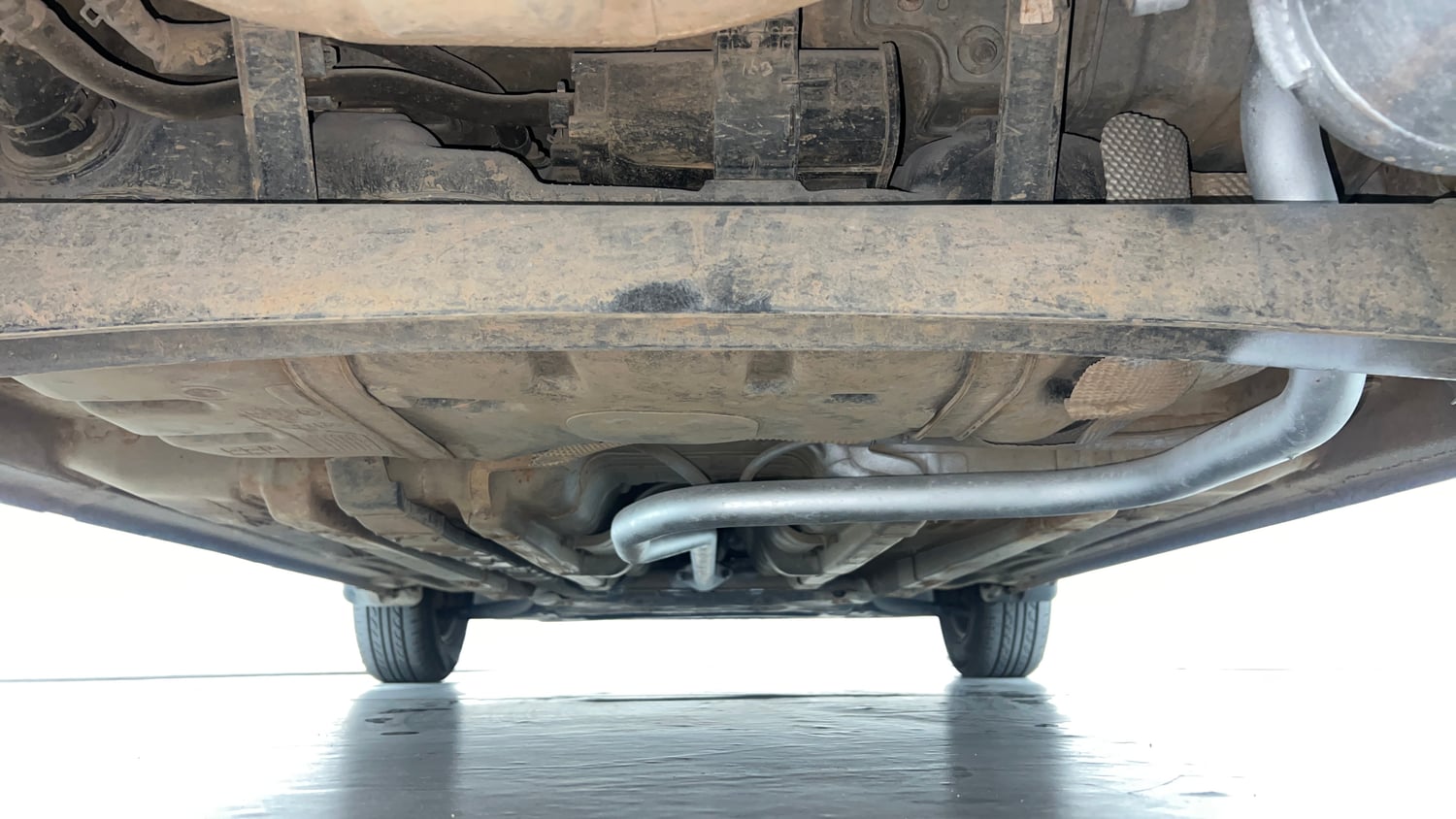 Used 2018 Hyundai Elite i20 Sportz 1.2 Petrol Manual extra REAR UNDERBODY VIEW (TAKEN FROM REAR)