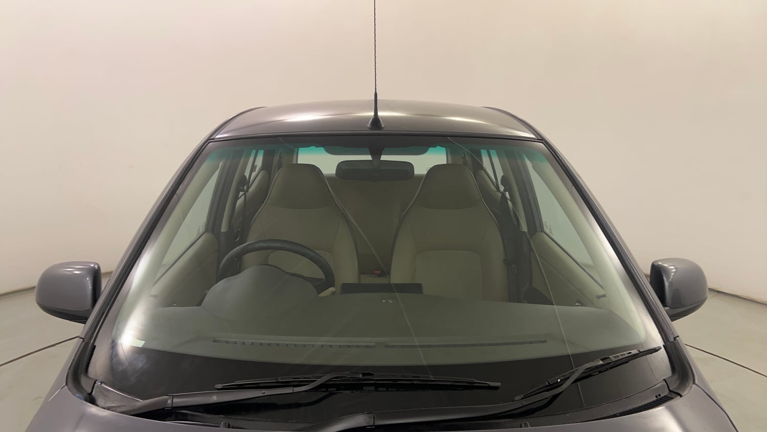 Used 2014 Hyundai i10 Sportz 1.1 iRDE2 Petrol Manual exterior FRONT WINDSHIELD VIEW