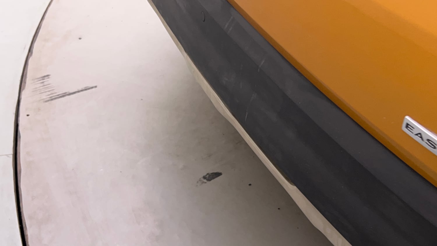 Used 2022 Renault Triber RXZ EASY-R AMT Petrol Automatic dents MINOR SCRATCH