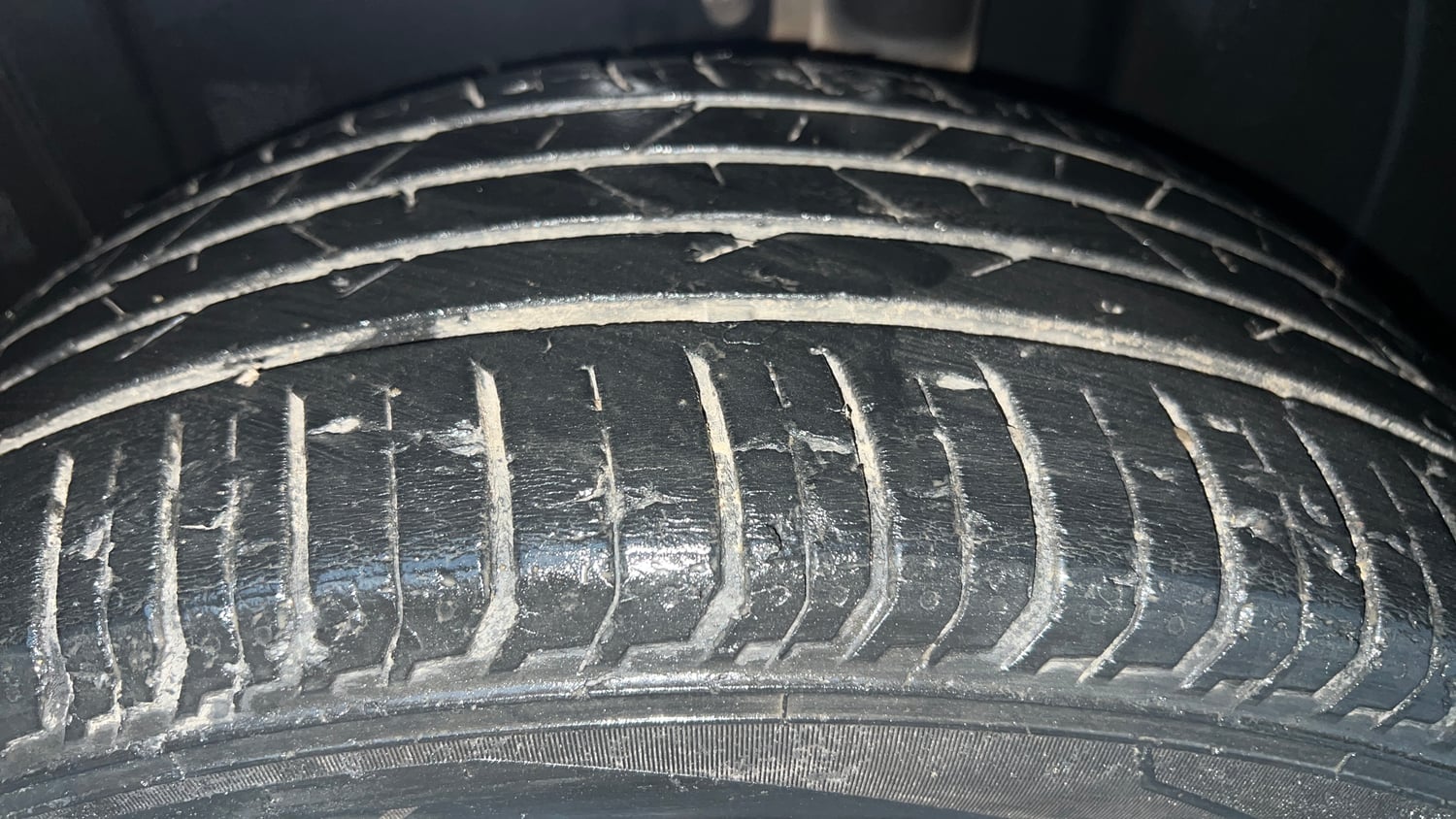 Used 2022 Skoda Slavia Style 1.5L TSI DSG Petrol Automatic tyres LEFT REAR TYRE TREAD VIEW