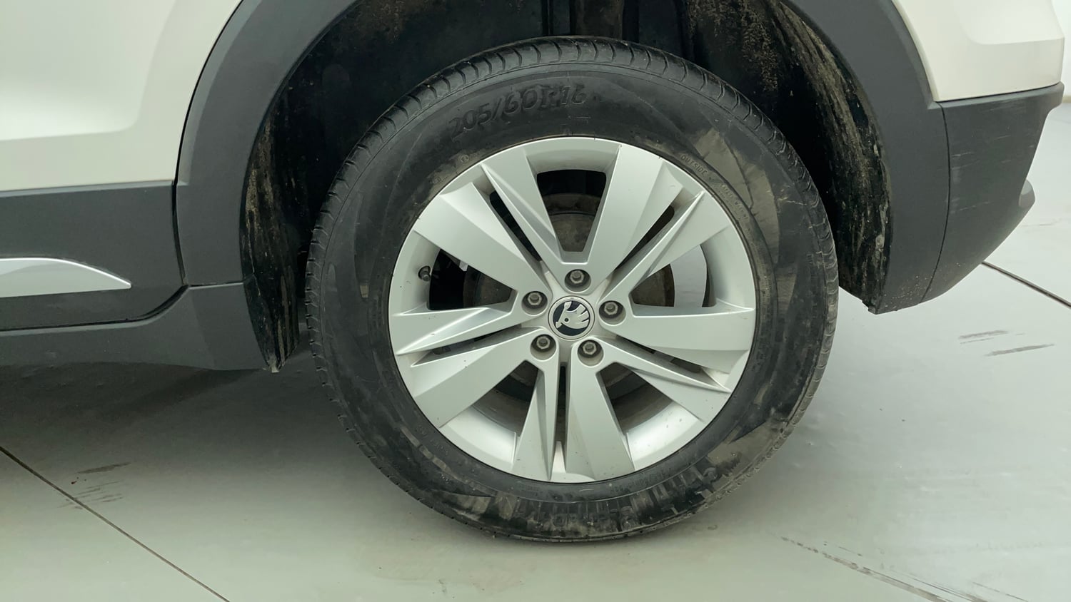 Used 2023 Skoda Kushaq Ambition 1.0L TSI MT Petrol Manual tyres LEFT REAR TYRE RIM VIEW