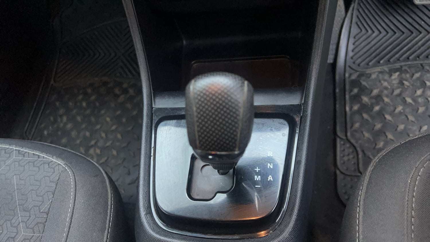 Used 2023 Tata Punch Creative IRA AMT Dual Tone Petrol Automatic interior GEAR  KNOB VIEW