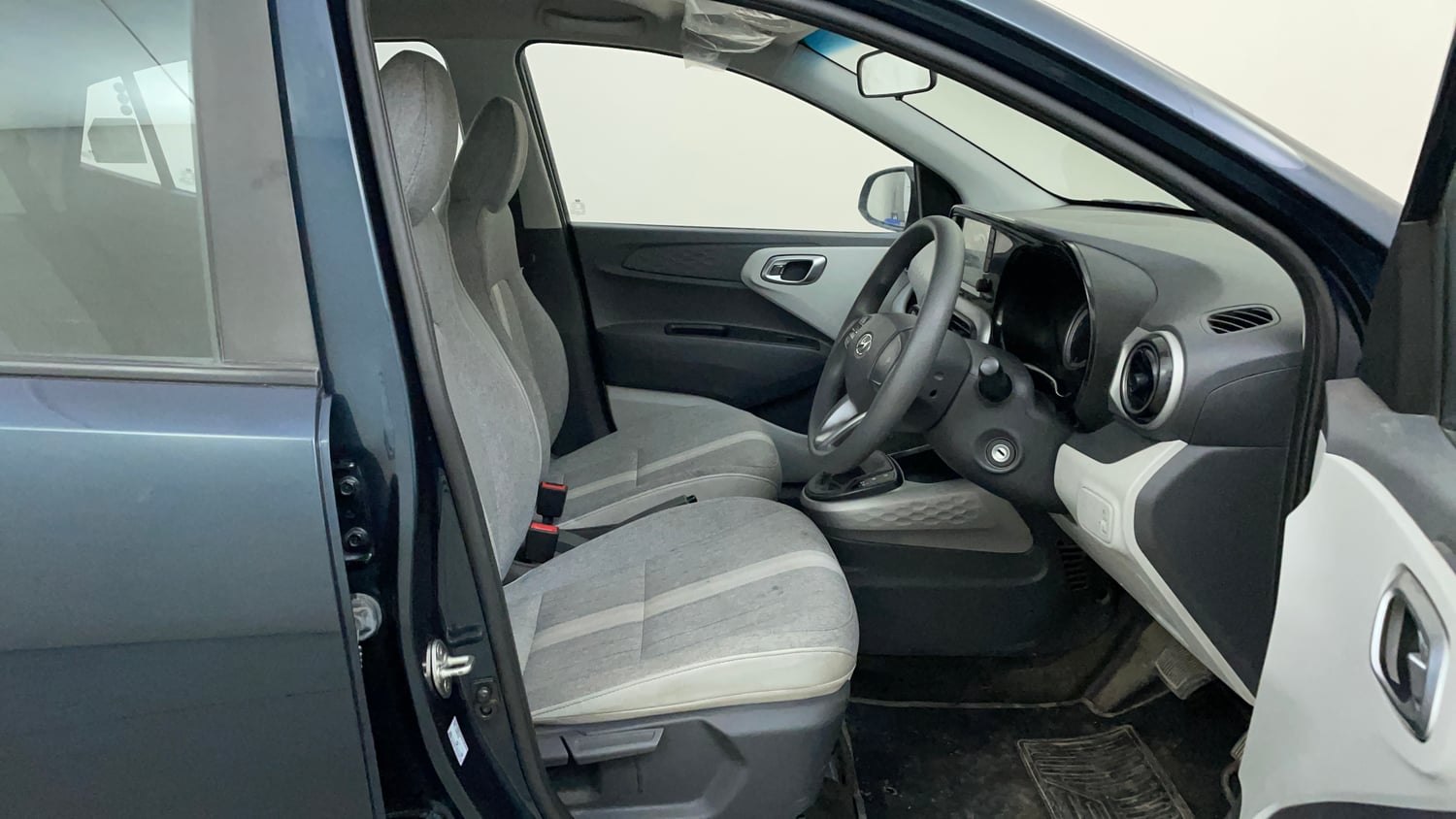 Used 2022 Hyundai Grand i10 Nios Sportz AMT 1.2 Kappa VTVT Petrol Automatic interior RIGHT SIDE FRONT DOOR CABIN VIEW
