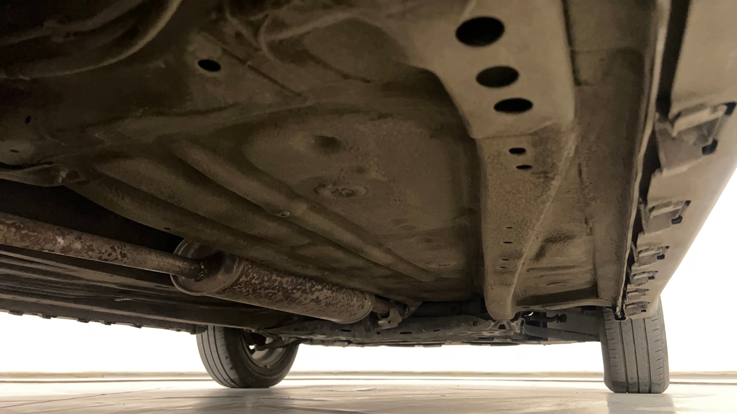 Used 2021 Maruti Suzuki Ignis Zeta 1.2 AMT Petrol Automatic extra REAR RIGHT UNDERBODY VIEW