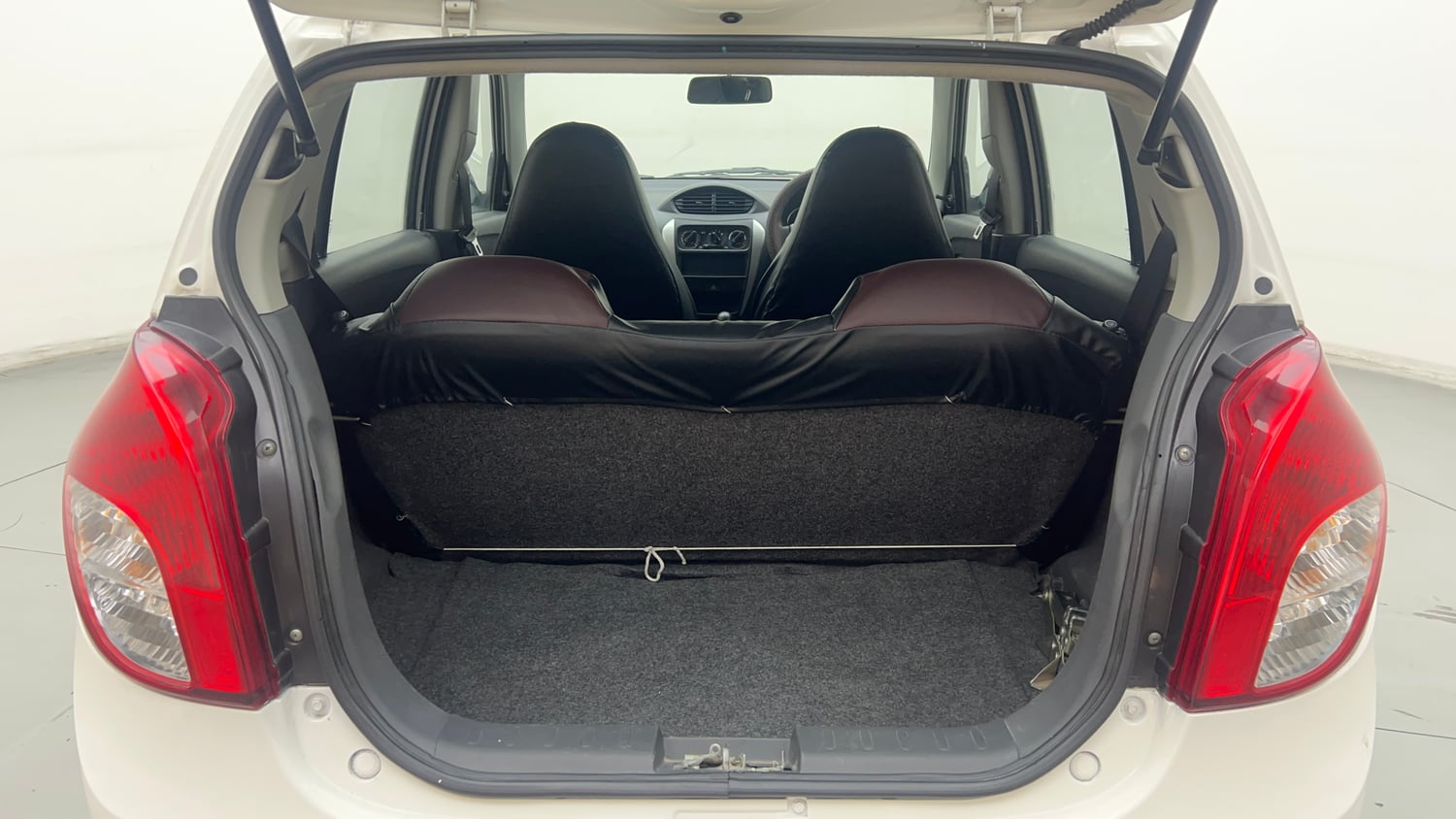 Used 2018 Maruti Suzuki Alto 800 LXi Petrol Manual interior DICKY INSIDE VIEW