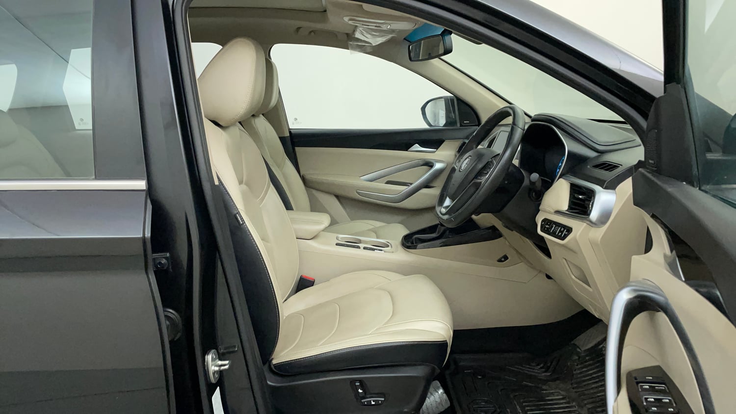 Used 2021 MG Motors Hector Sharp 1.5 Petrol CVT Petrol Automatic interior RIGHT SIDE FRONT DOOR CABIN VIEW