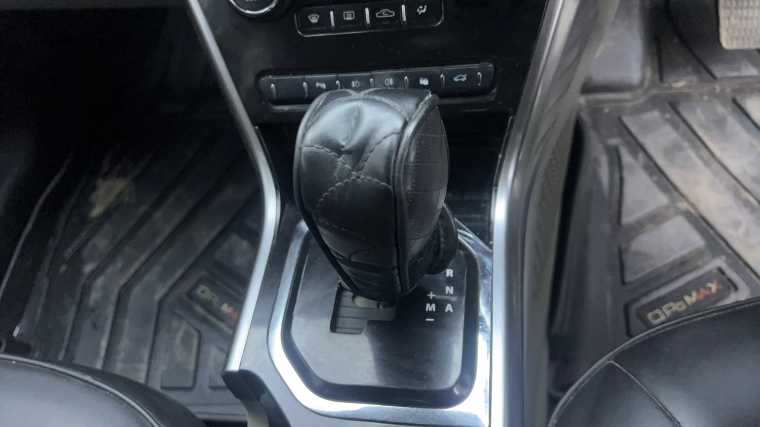 Used 2018 Tata Nexon XZA Plus Diesel Diesel Automatic interior GEAR  KNOB VIEW