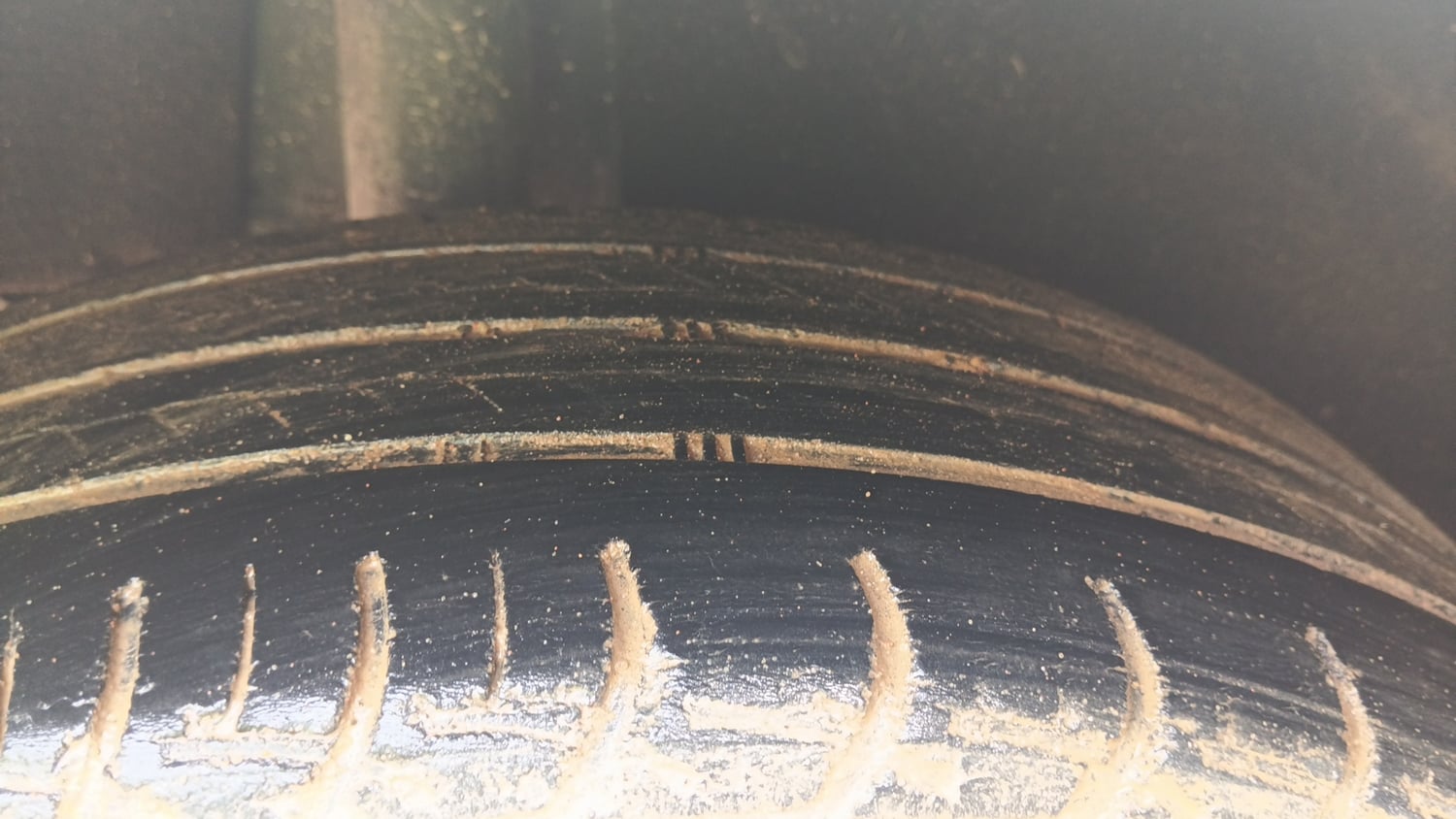 Used 2017 Maruti Suzuki Baleno Delta 1.2 Petrol Manual tyres RIGHT REAR TYRE TREAD VIEW