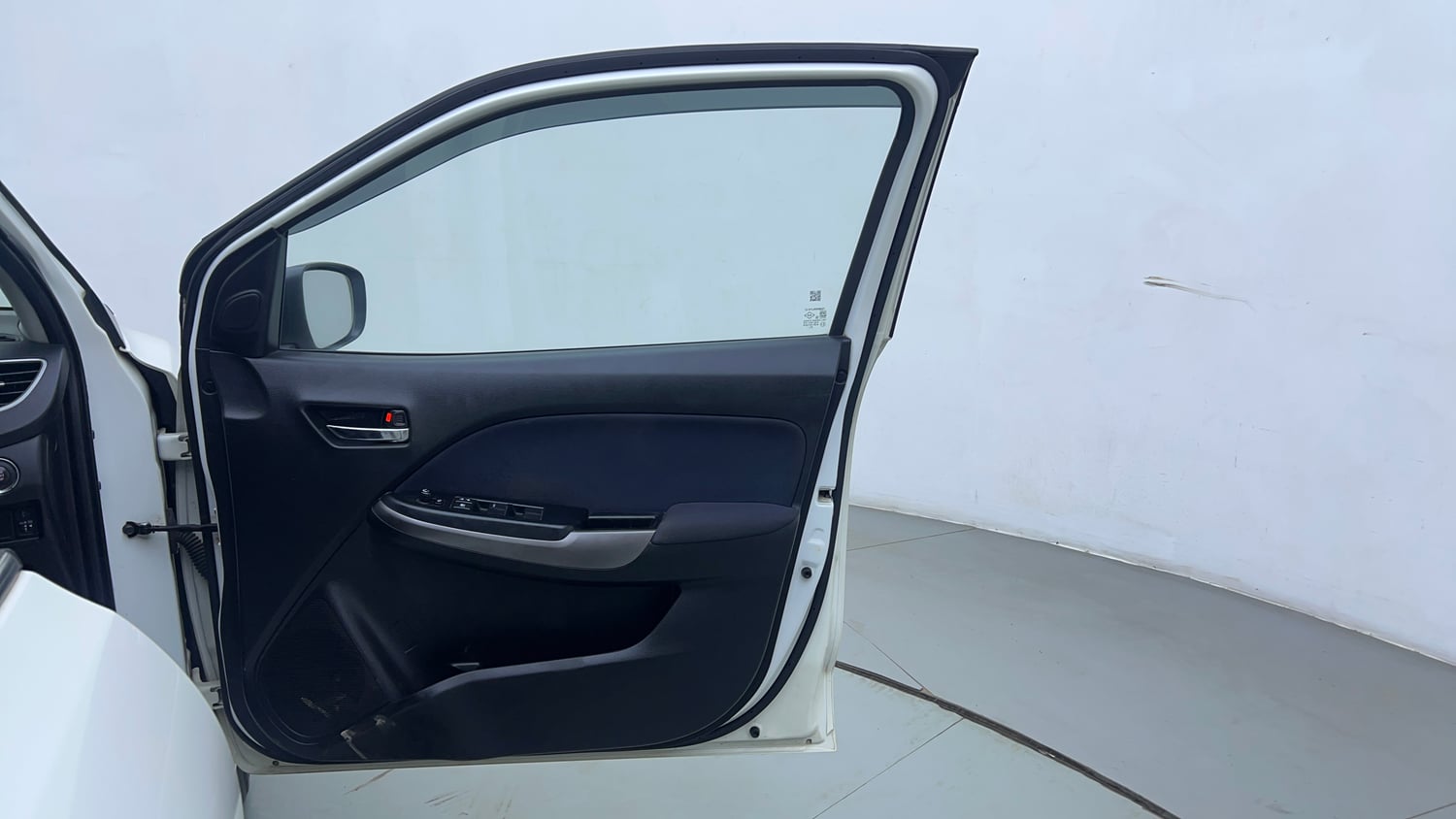 Used 2019 Maruti Suzuki Baleno Zeta Petrol Manual interior RIGHT FRONT DOOR OPEN VIEW