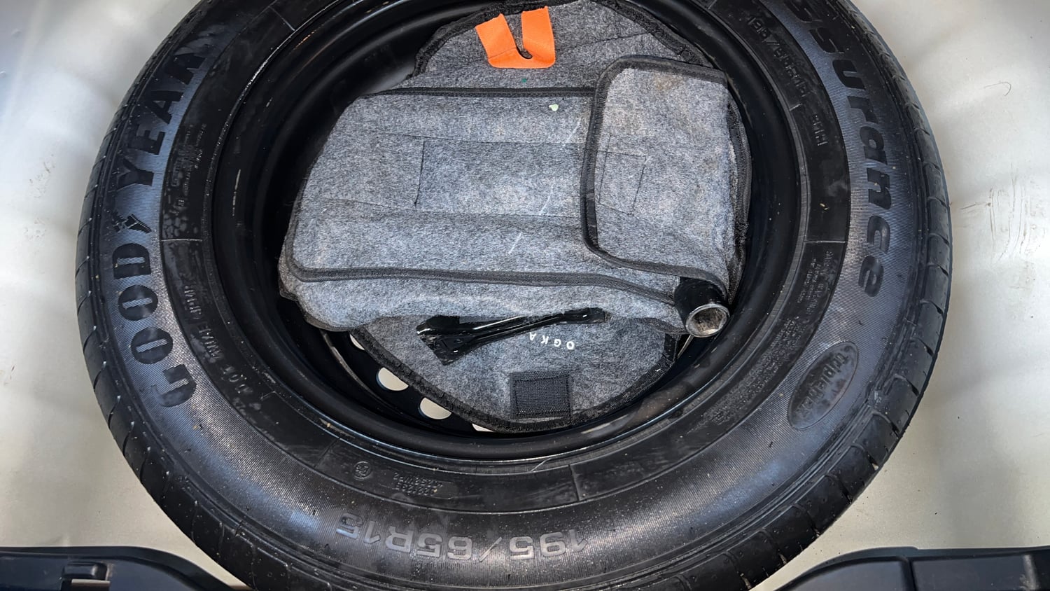 Used 2019 Hyundai Venue SX Plus 1.0 Turbo DCT Petrol Automatic tyres SPARE TYRE VIEW