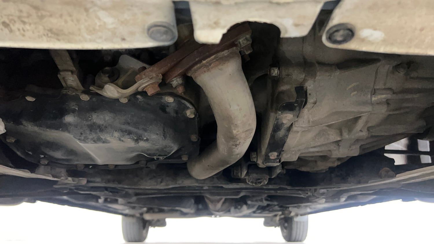 Used 2013 Honda Amaze 1.5 S i-DTEC Diesel Manual extra FRONT LEFT UNDERBODY VIEW