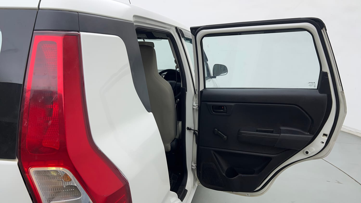 Used 2021 Maruti Suzuki Wagon R LXi (O) 1.0 CNG Cng Manual interior RIGHT REAR DOOR OPEN VIEW