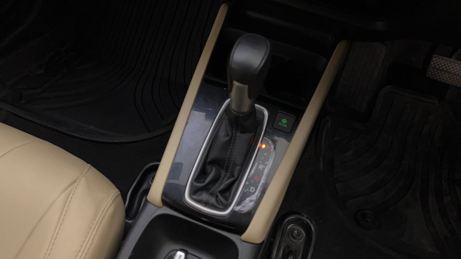 Used 2021 Honda City VX CVT Petrol Petrol Automatic interior GEAR  KNOB VIEW