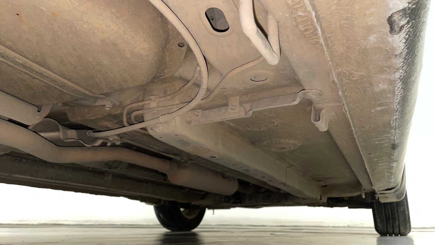 Used 2018 Maruti Suzuki Ciaz Zeta 1.4 AT Petrol Automatic extra REAR RIGHT UNDERBODY VIEW