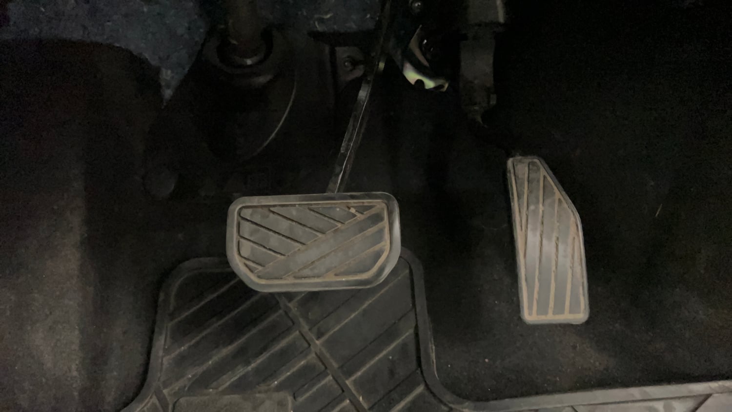 Used 2021 Maruti Suzuki Ignis Zeta 1.2 AMT Petrol Automatic interior PEDALS VIEW
