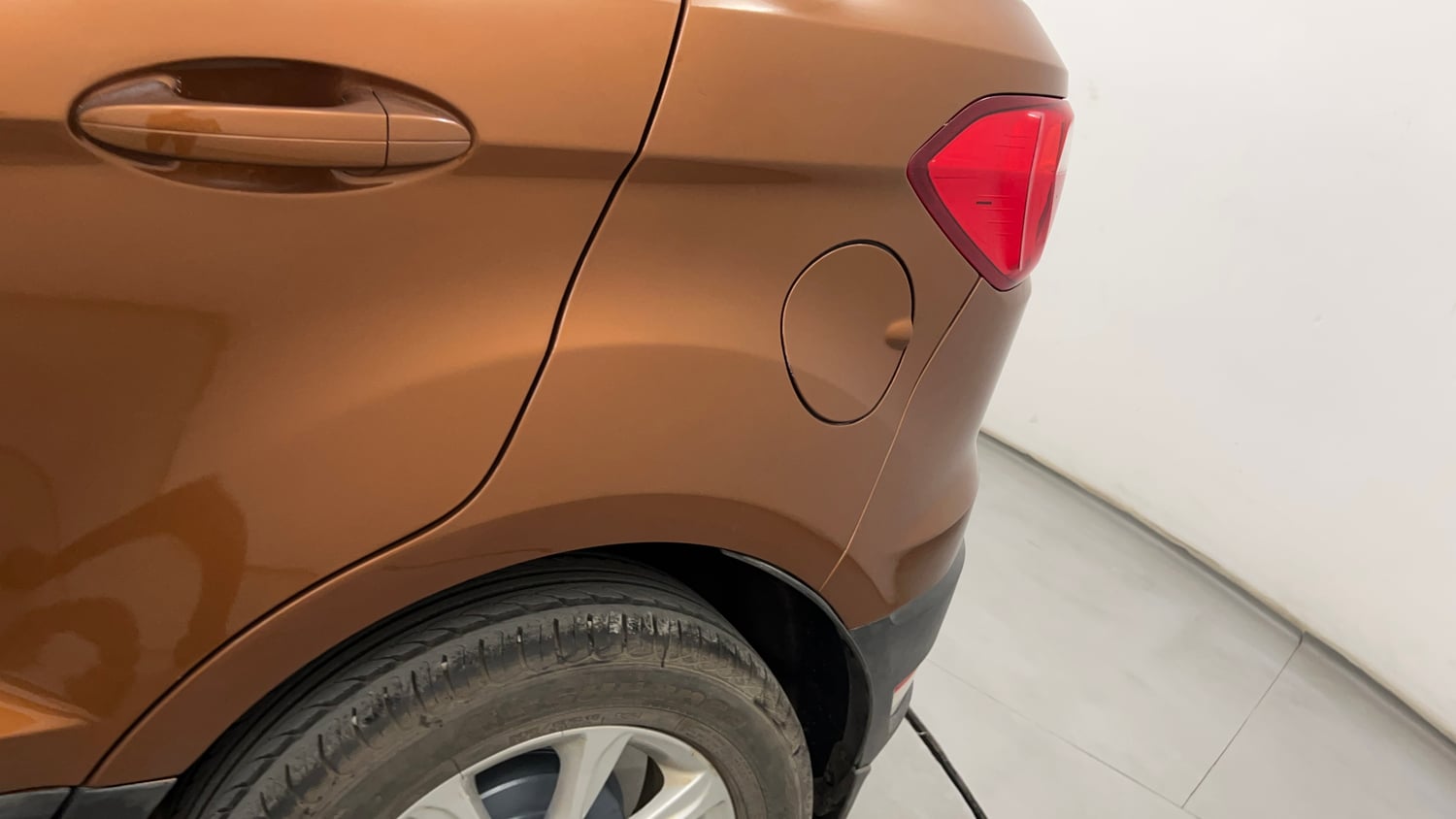 Used 2018 Ford EcoSport Titanium 1.5L Ti-VCT Petrol Manual dents MINOR SCRATCH